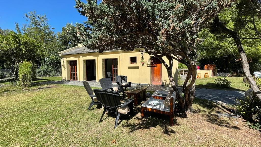 One-Bedroom House photo 1