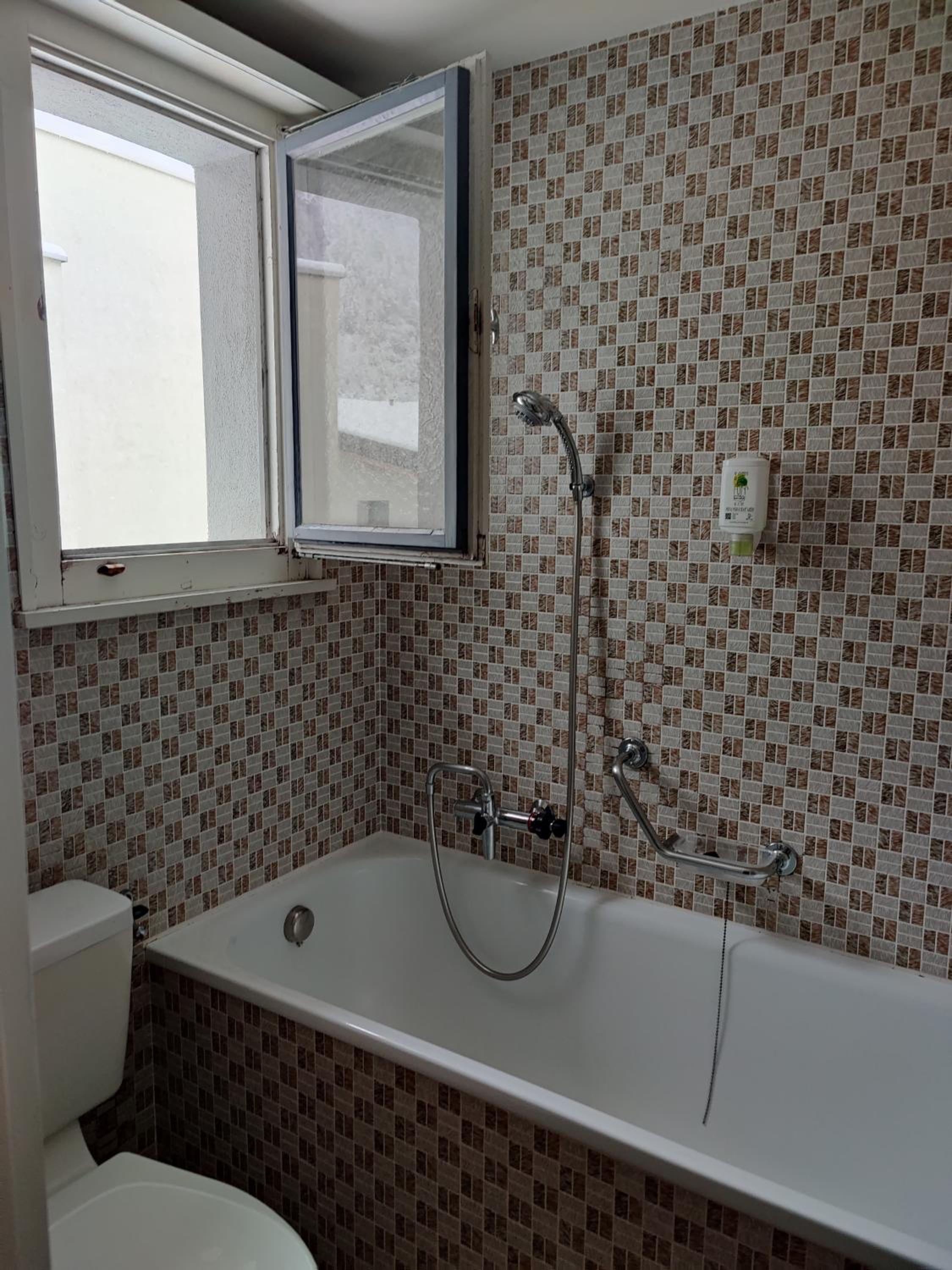 Budget Double Room photo 2