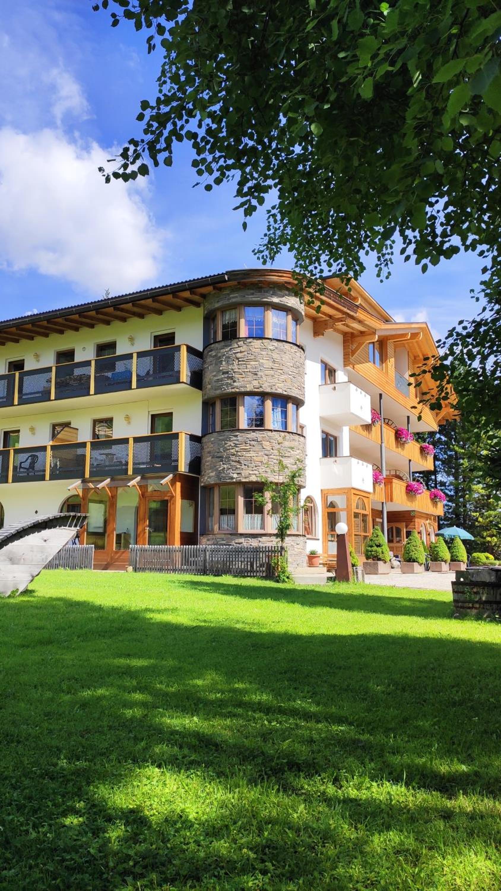 Apartment with Mountain View photo 3