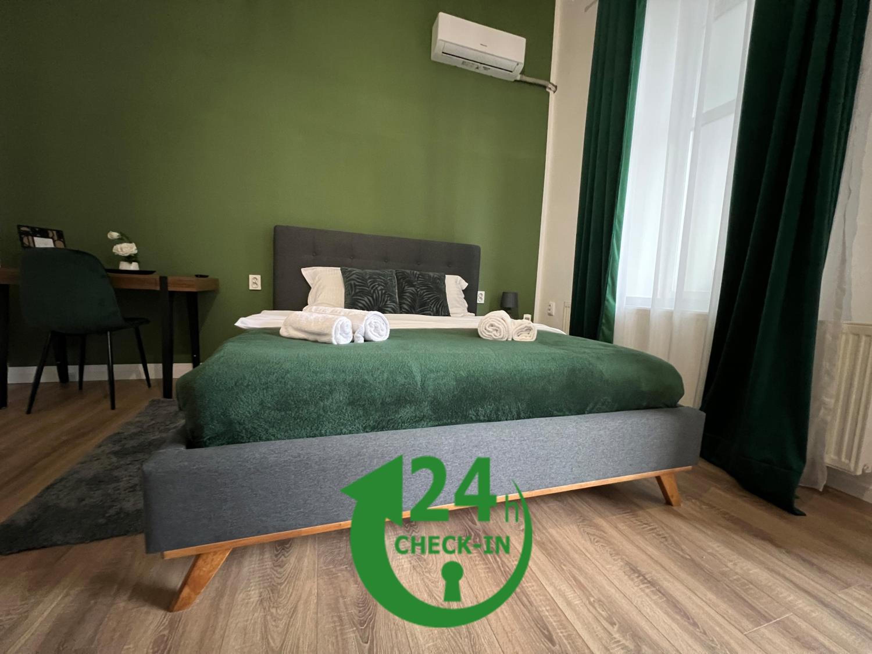 Deluxe Double Room - Photo 18