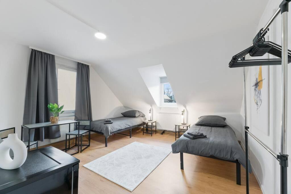Three-Bedroom Apartment photo 1