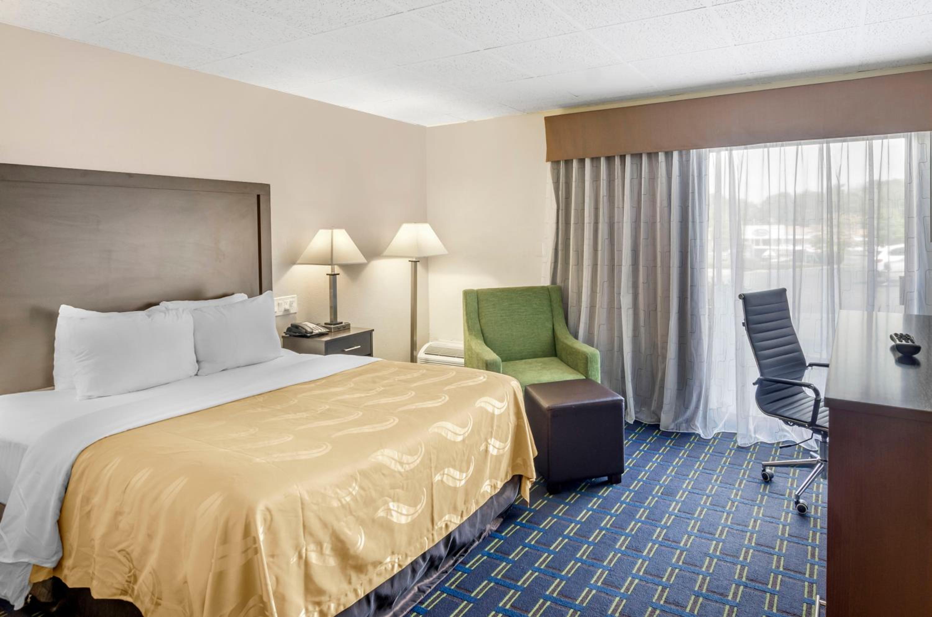 Deluxe Queen Room photo 1
