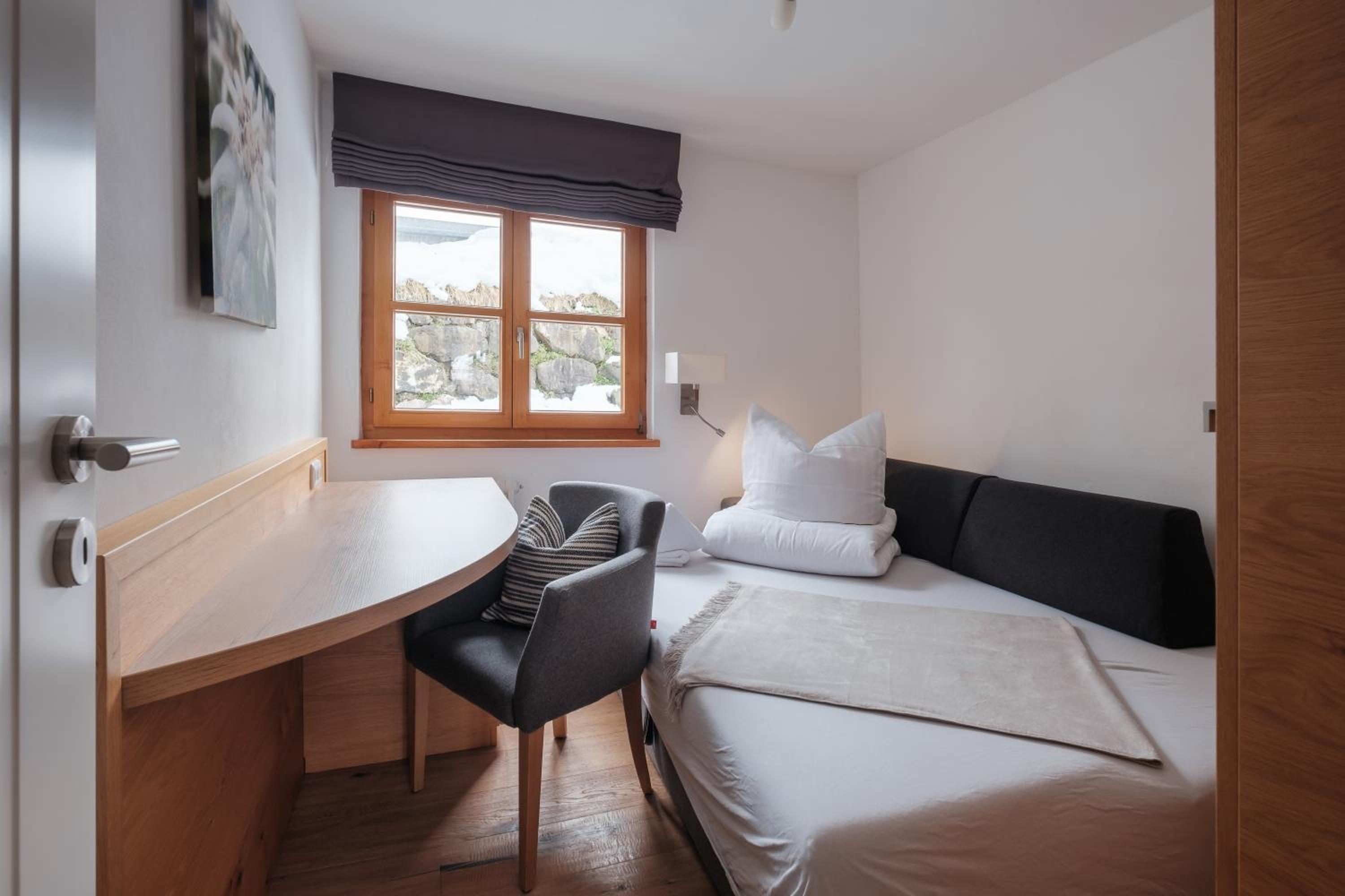 Apartment with Terrace photo 3