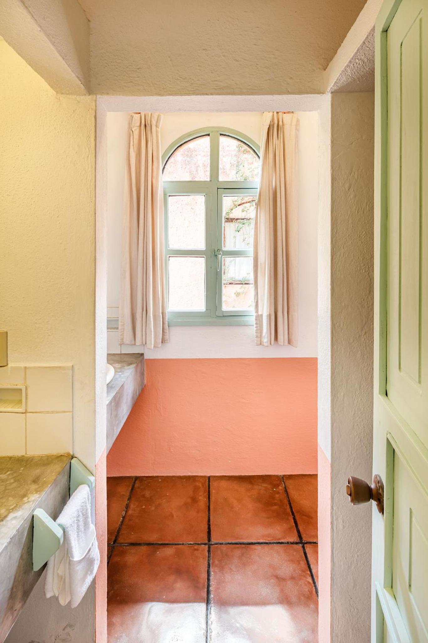 Standard Double Room with Two Double Beds - Photo 4