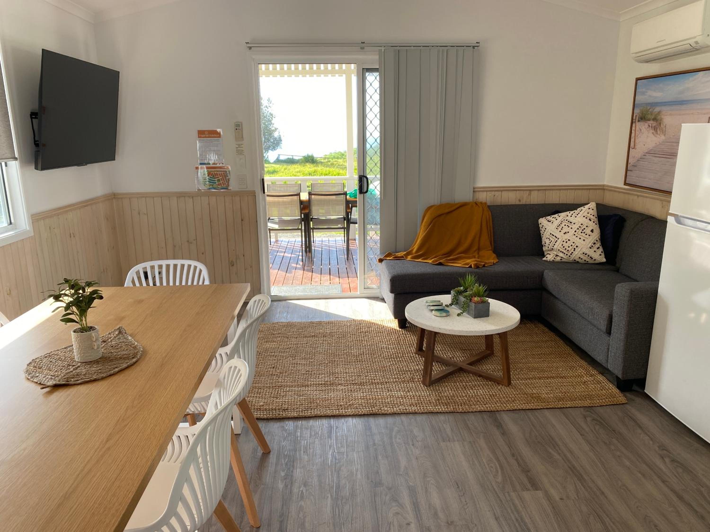 Surf Villa 2 Bedroom - No Pets Allowed photo 3