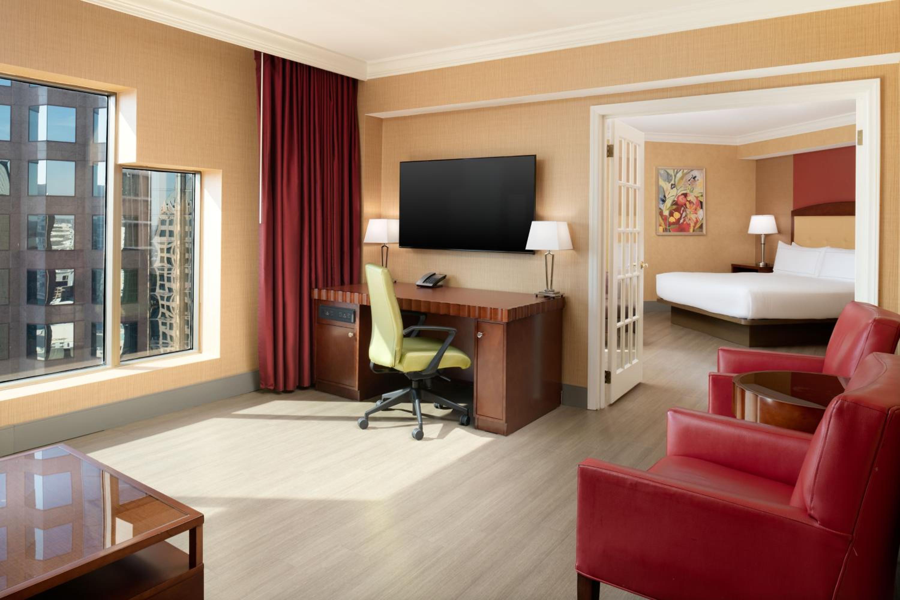 Premium One-Bedroom King Suite - Photo 8