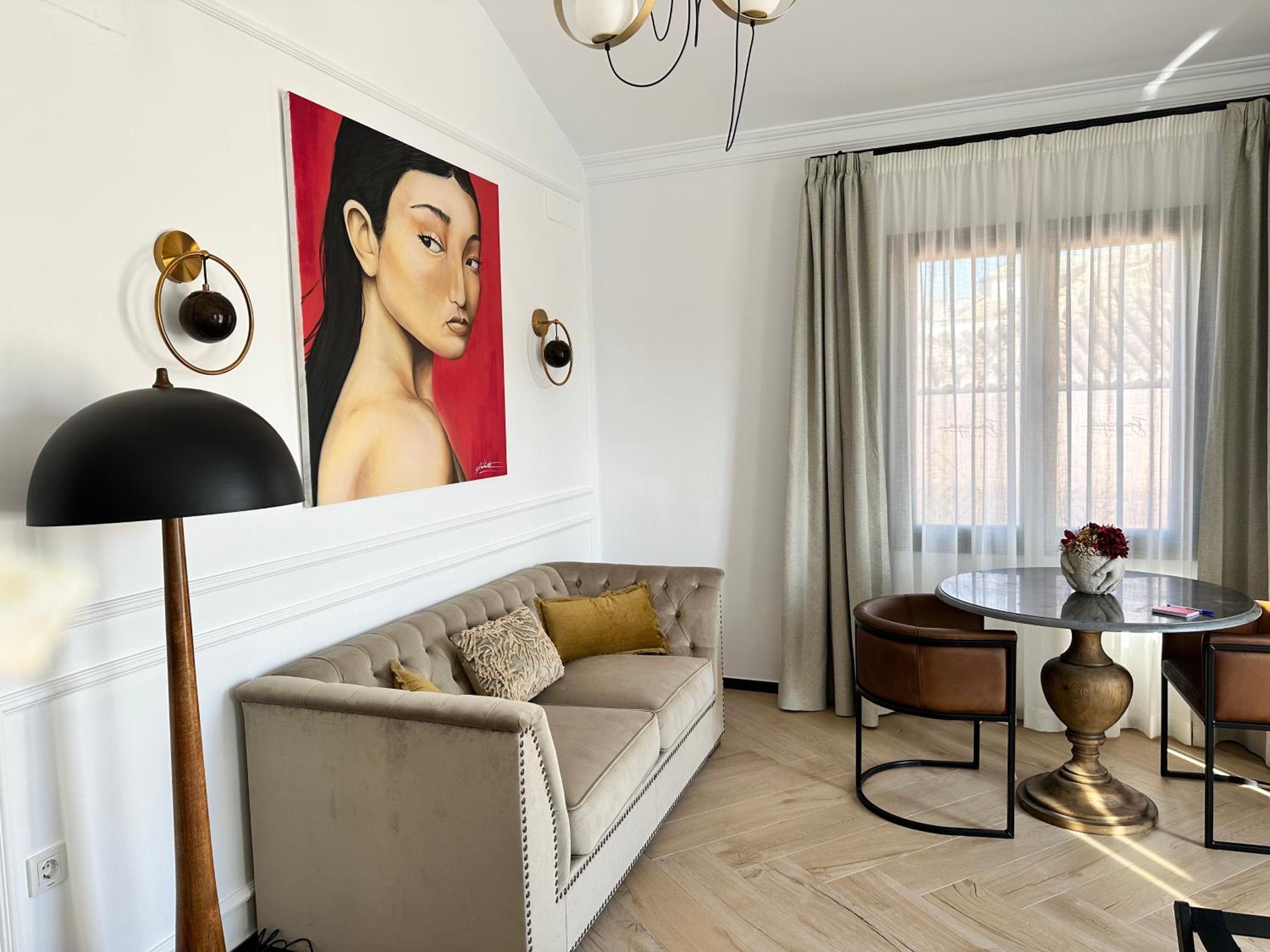 Deluxe Suite - Photo 1