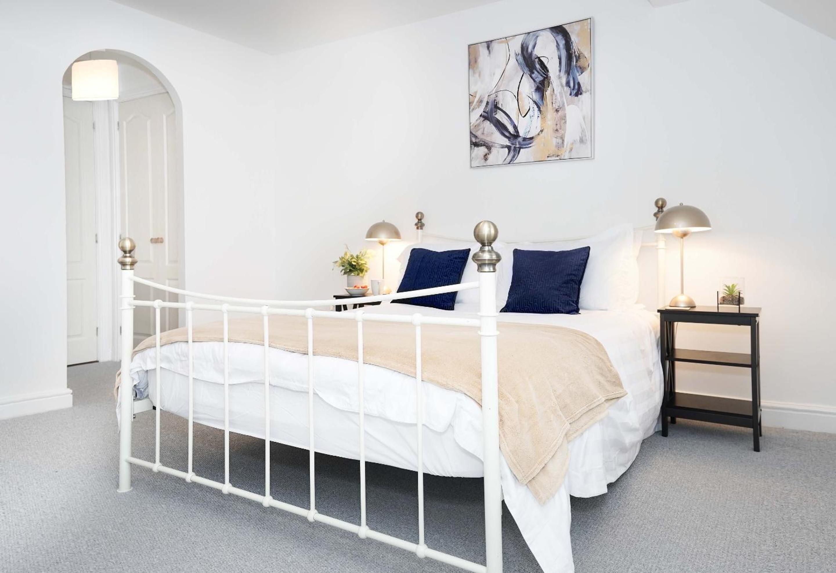 Three-Bedroom House photo 2