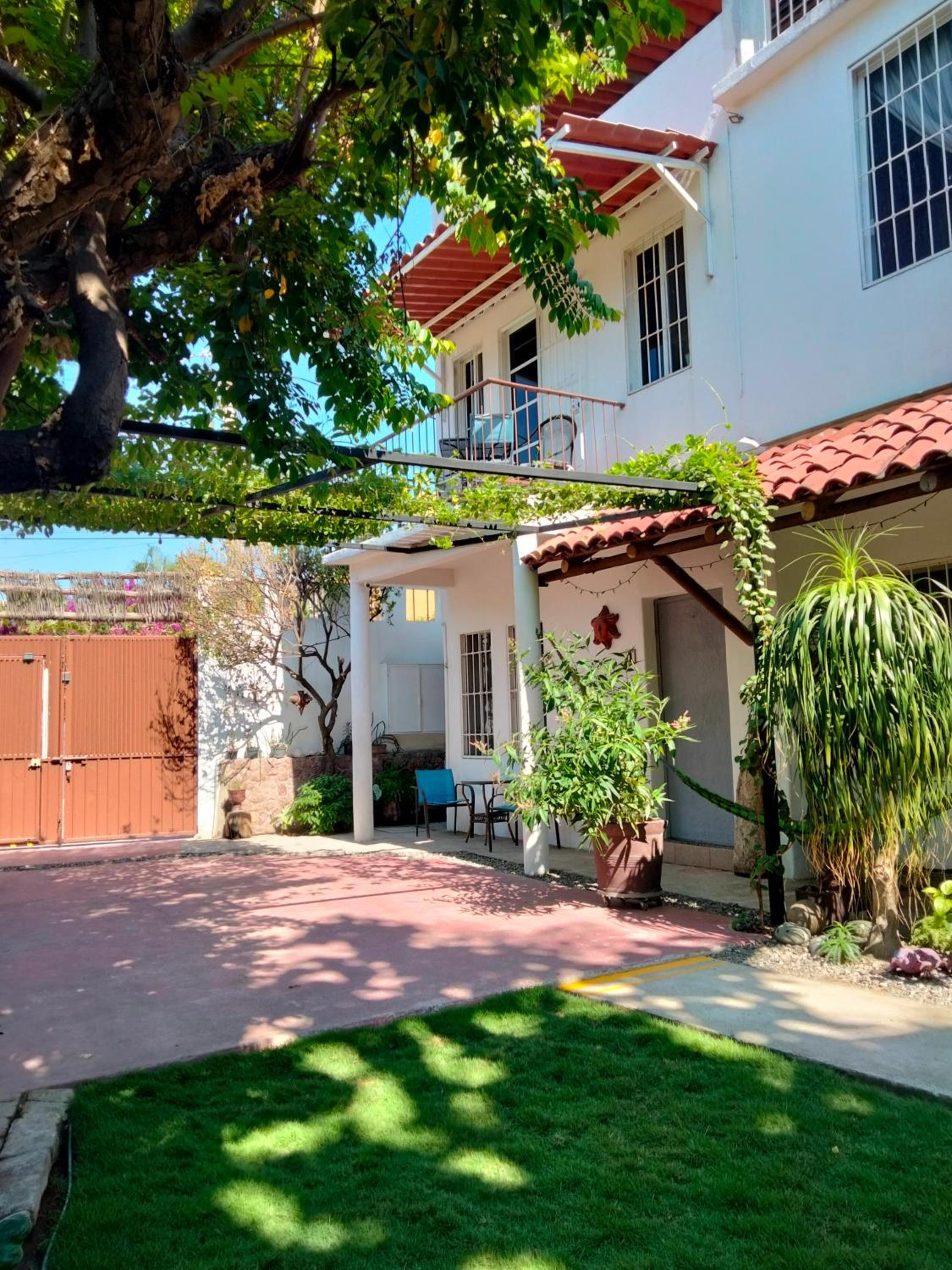 Bungalow with Garden View photo 2
