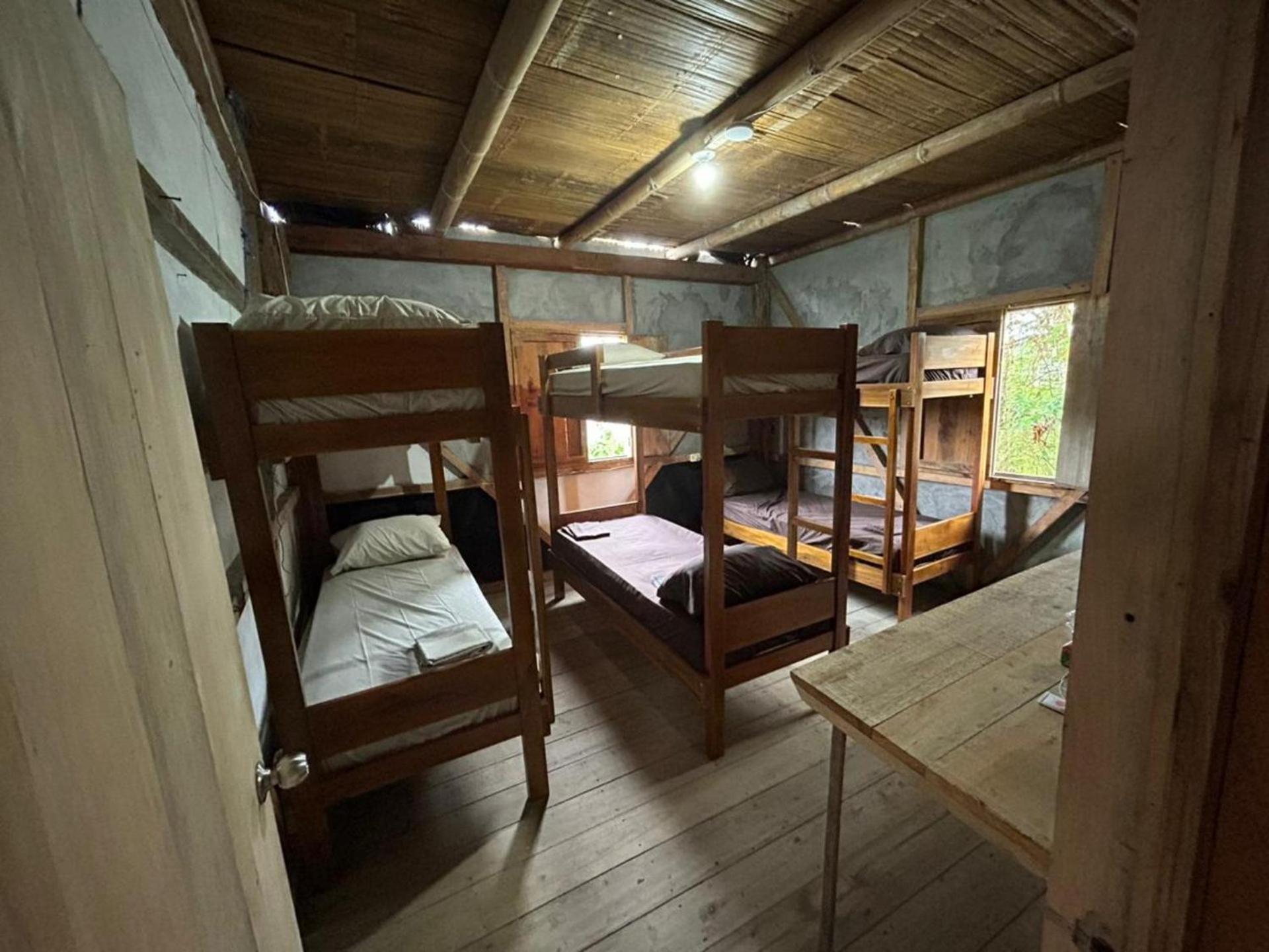 Bed in 6-Bed Mixed Dormitory Room photo 2