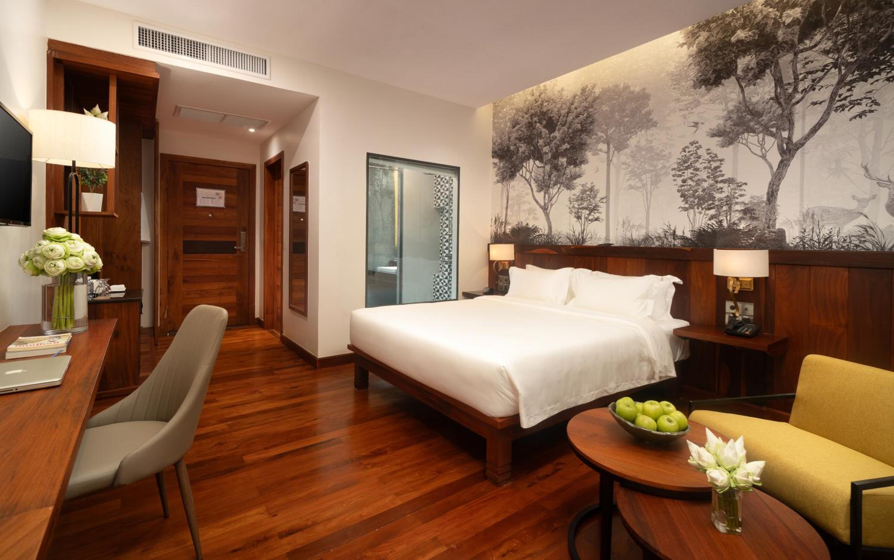 Deluxe Double Room with Balcony photo 2