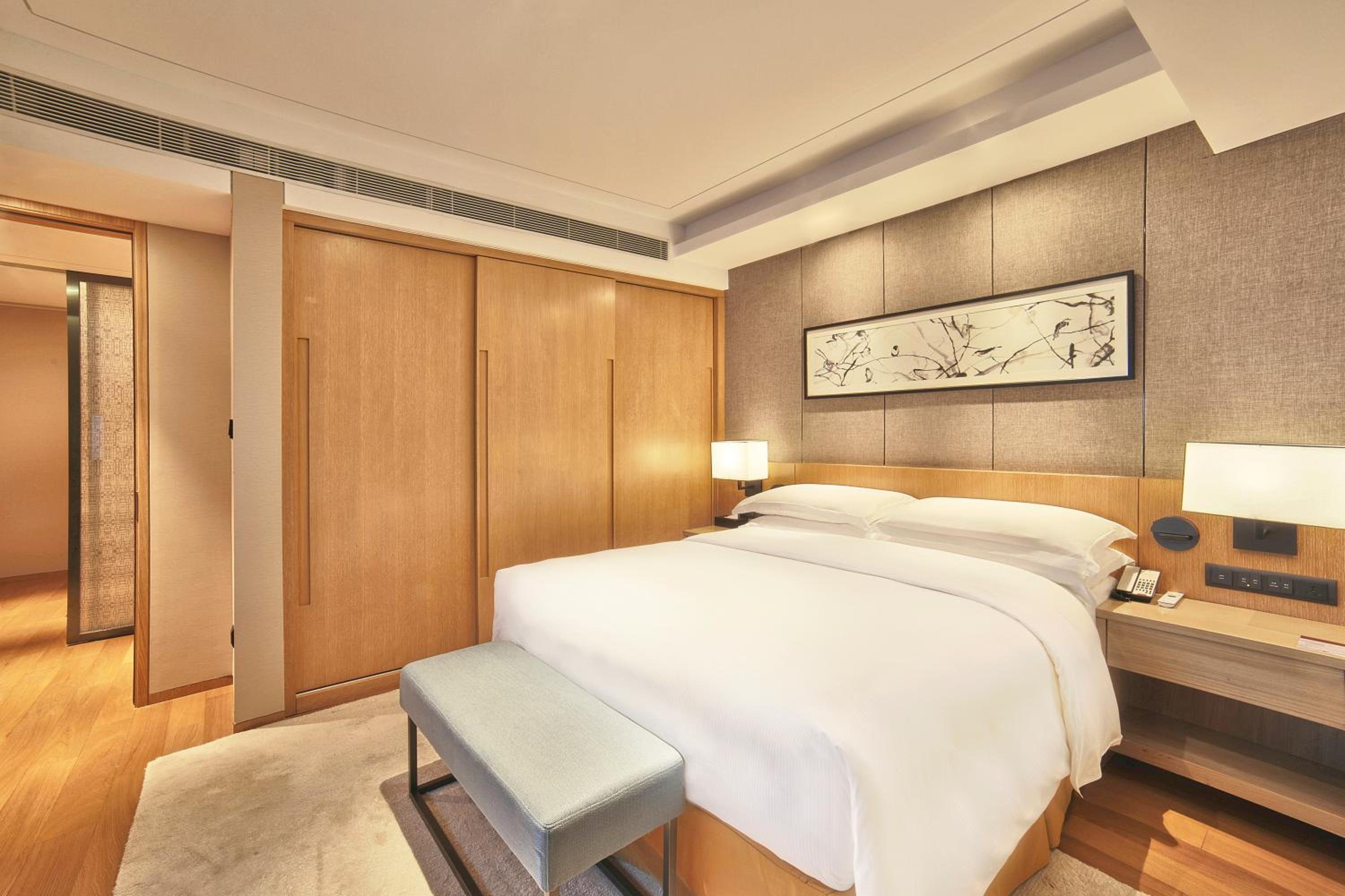 Deluxe King Two Bedroom Suite