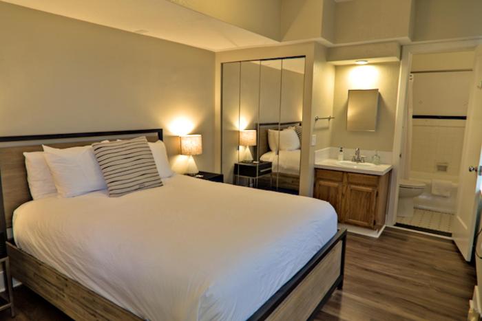 Historic City Scape Suite - Photo 4