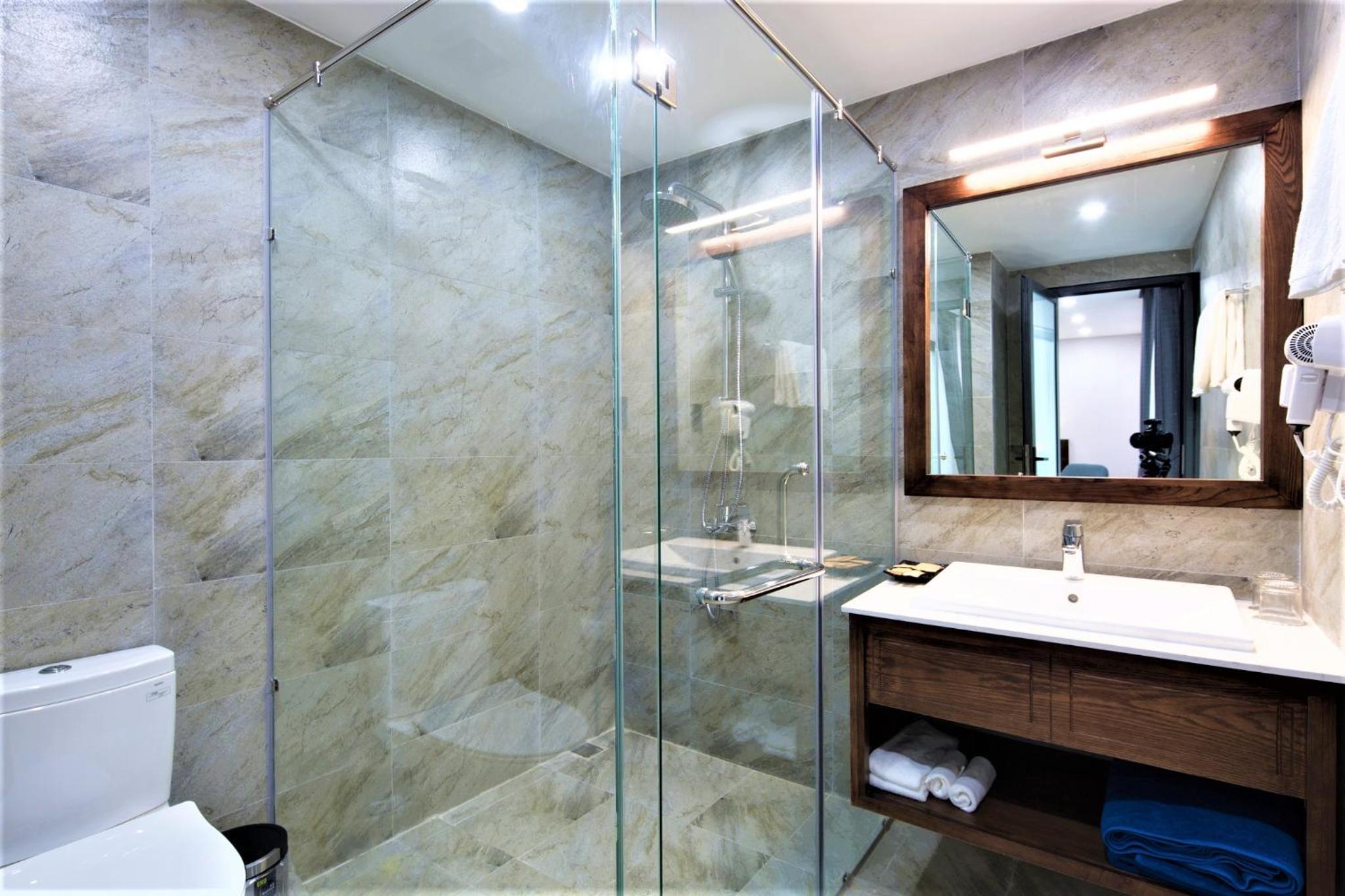 Standard King Room