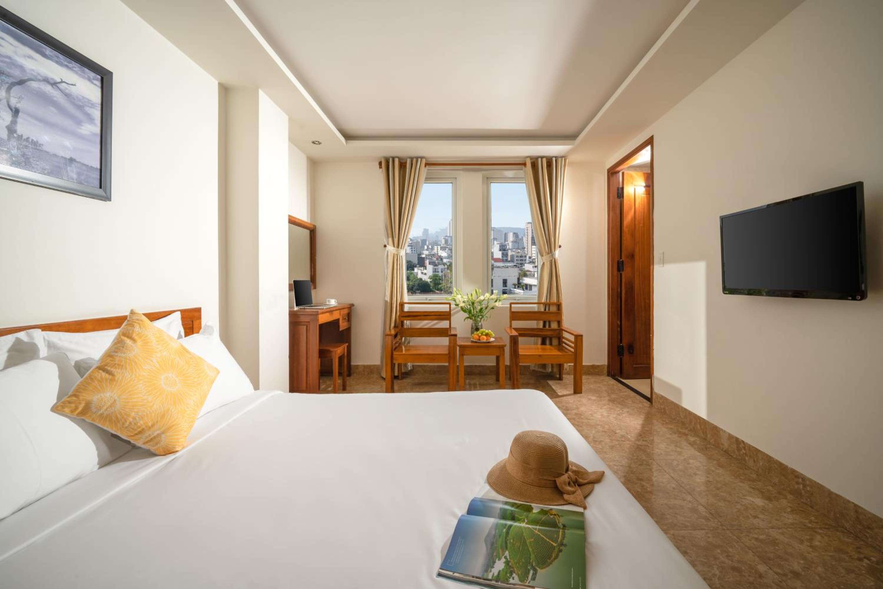 Superior Double Room with City View photo 3