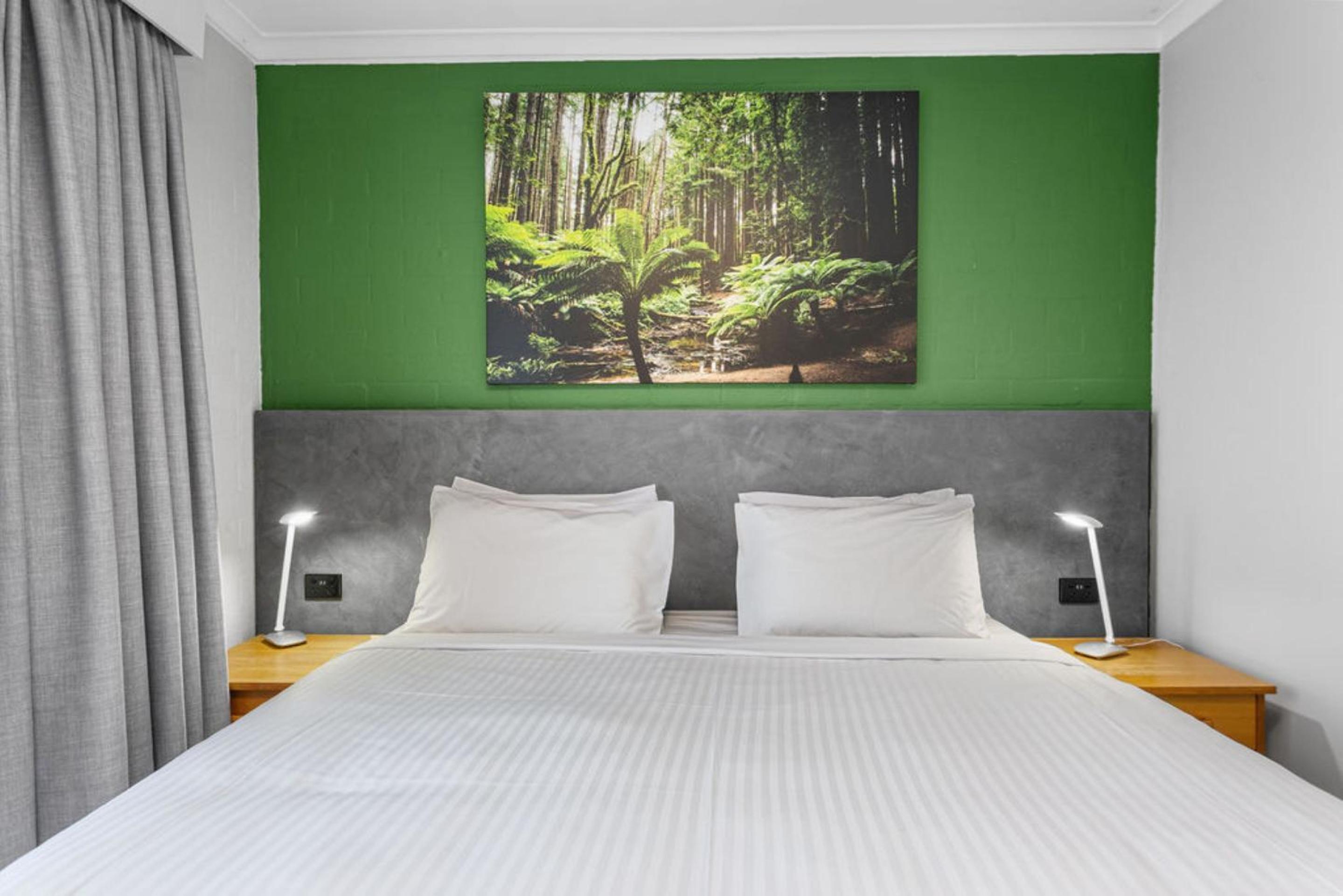 One-Bedroom Apartment - Photo 6