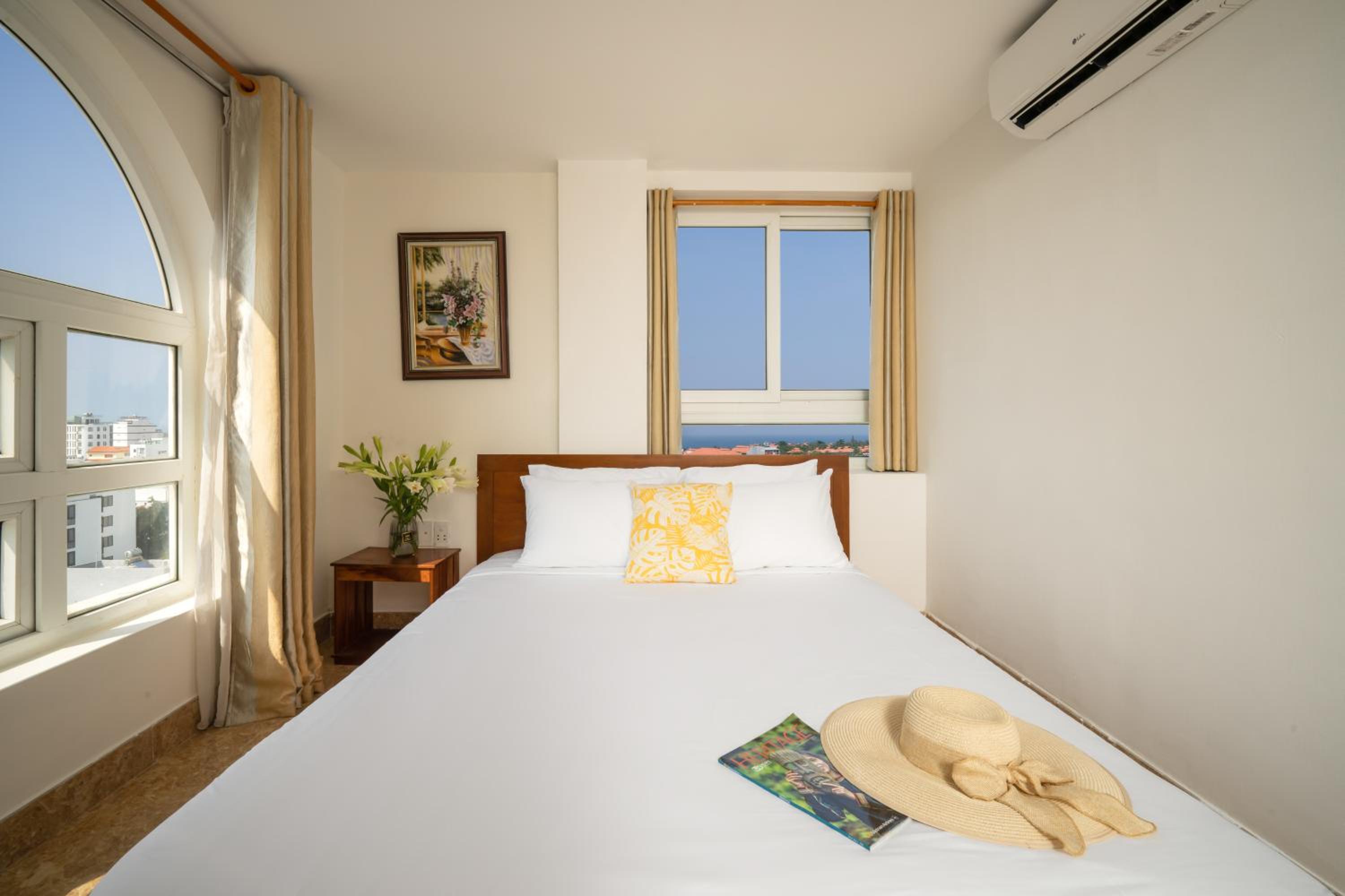 Family  Two-Bedroom with Sea View photo 2