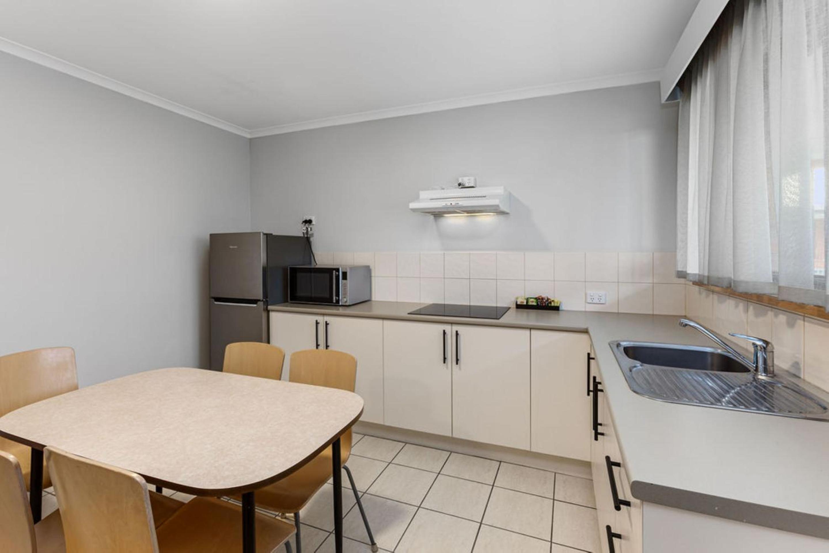 Two-Bedroom Apartment (5 People) - Photo 2