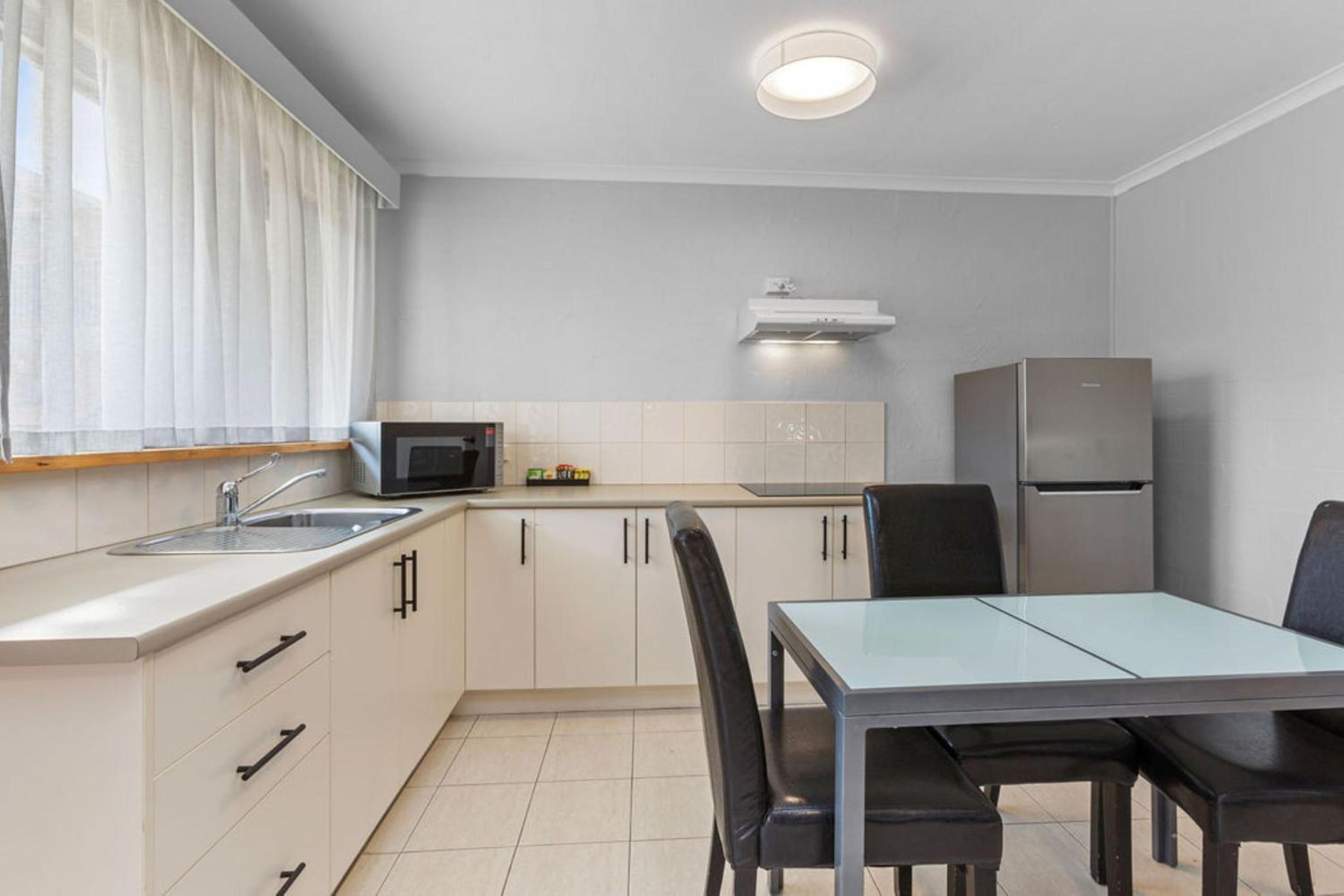 Accessible Apartment - Photo 6