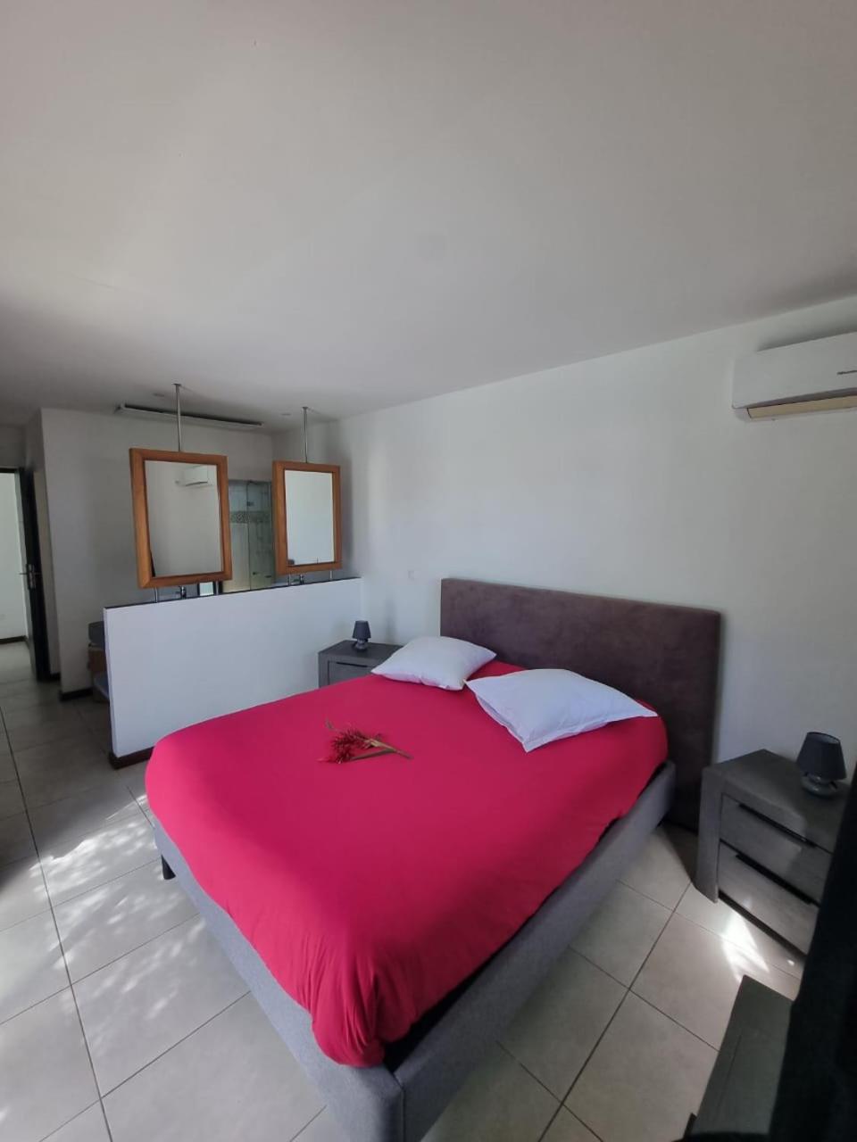 Three-Bedroom Villa photo 3