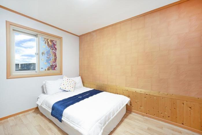 One-Bedroom Suite photo 2