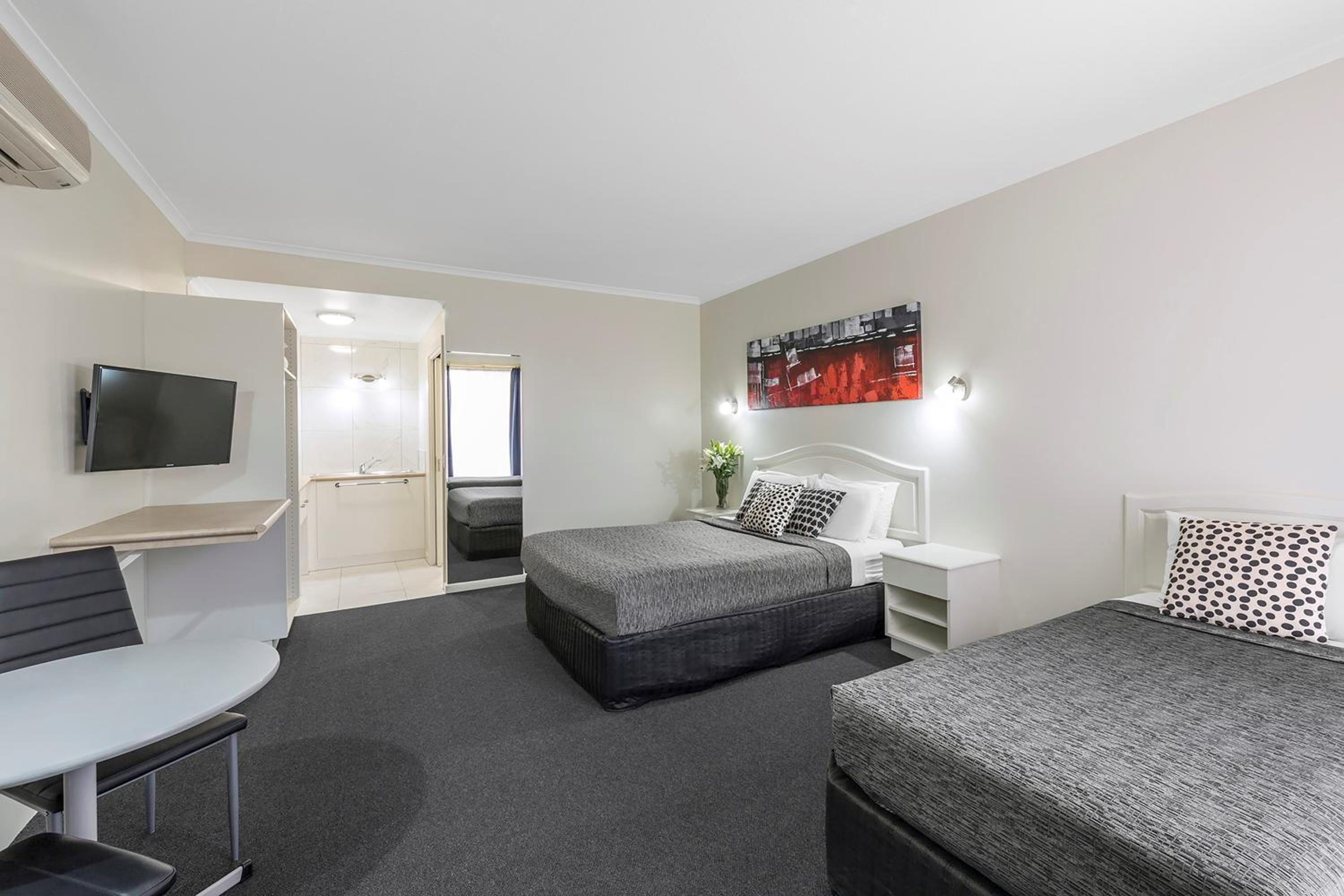 Deluxe Twin Room - Photo 3