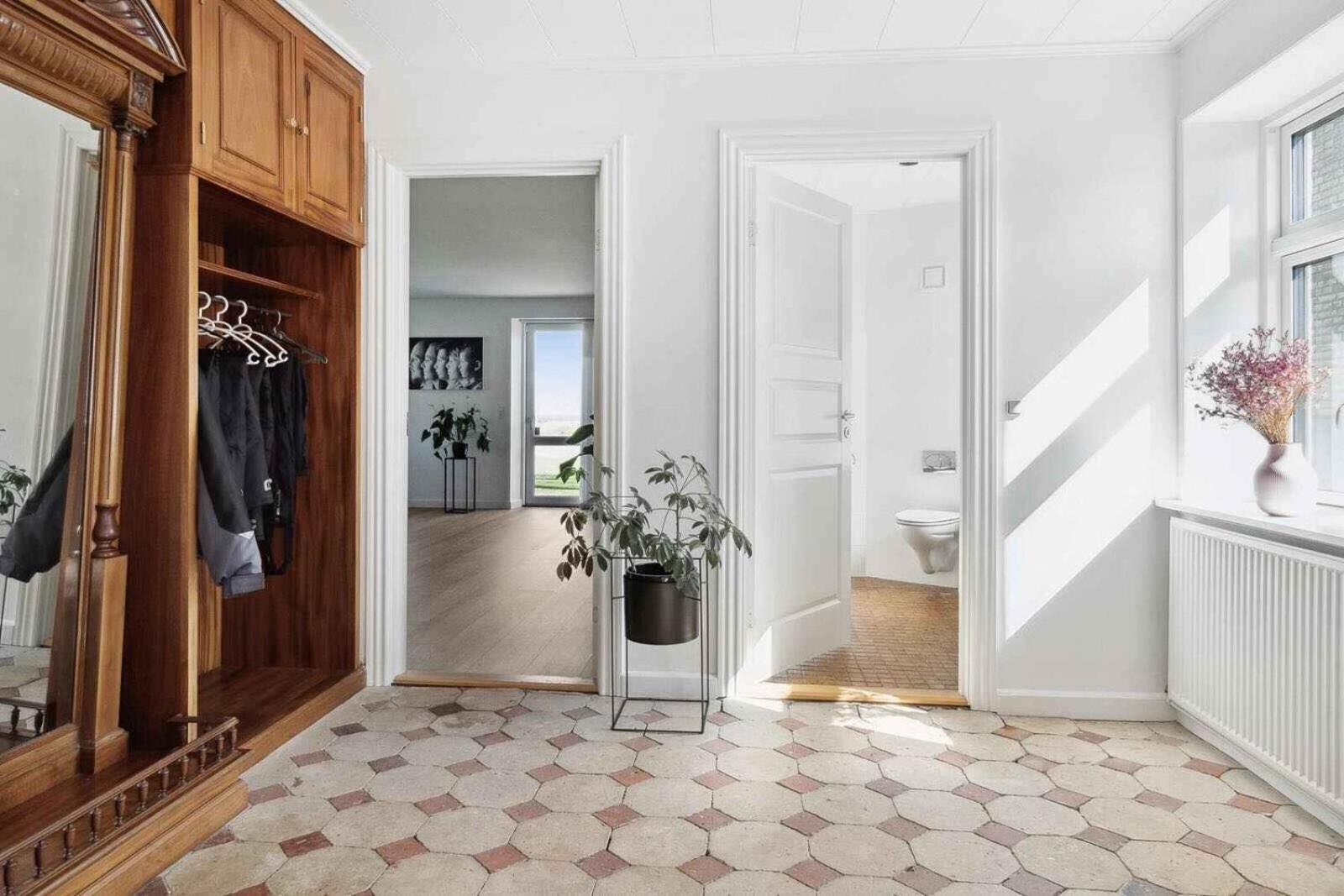 Five-Bedroom Holiday Home photo 1