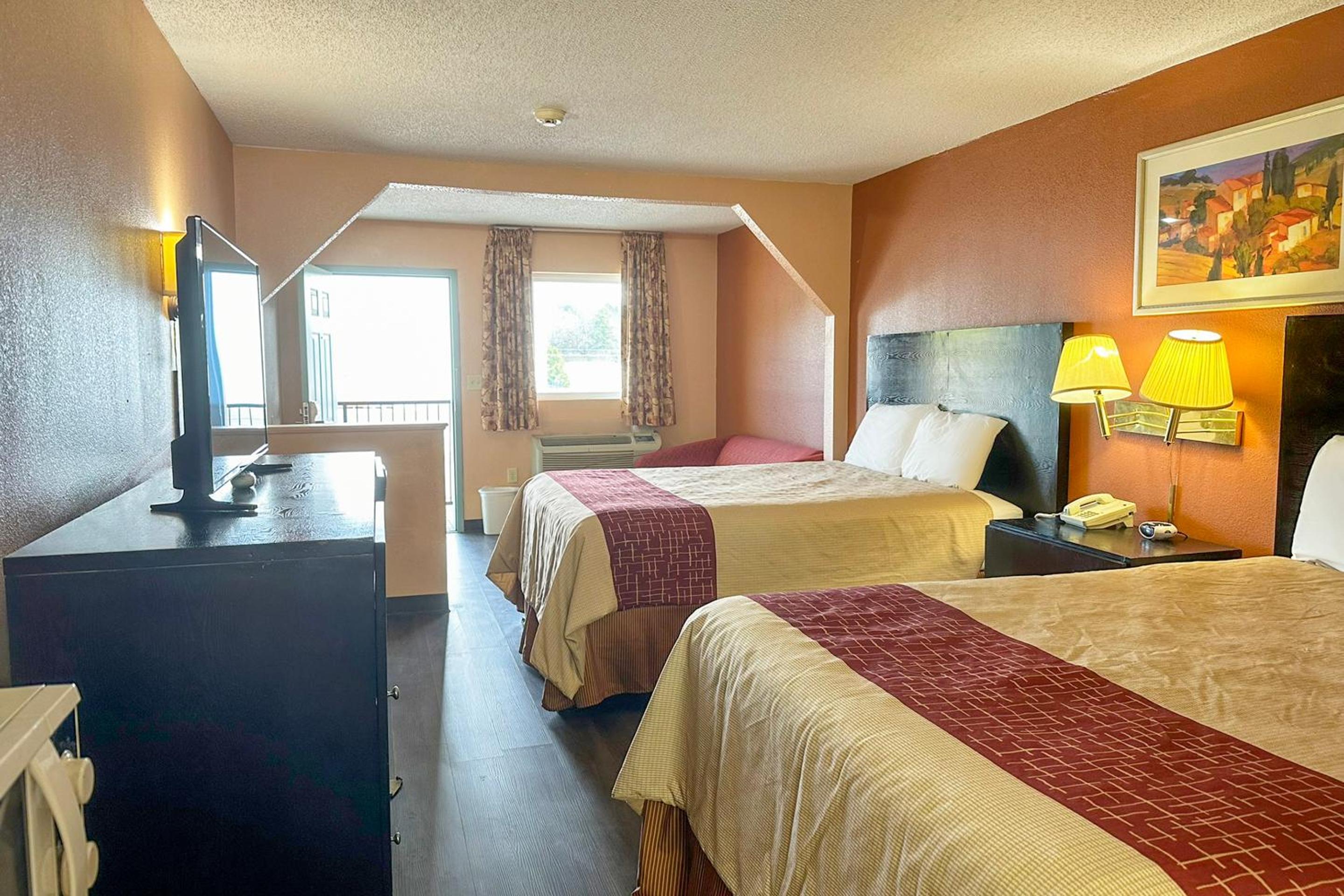2 Queen Beds Suite Non-Smoking photo 1
