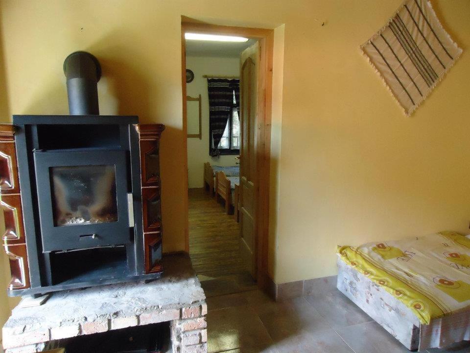 Apartment with Shower - Photo 4