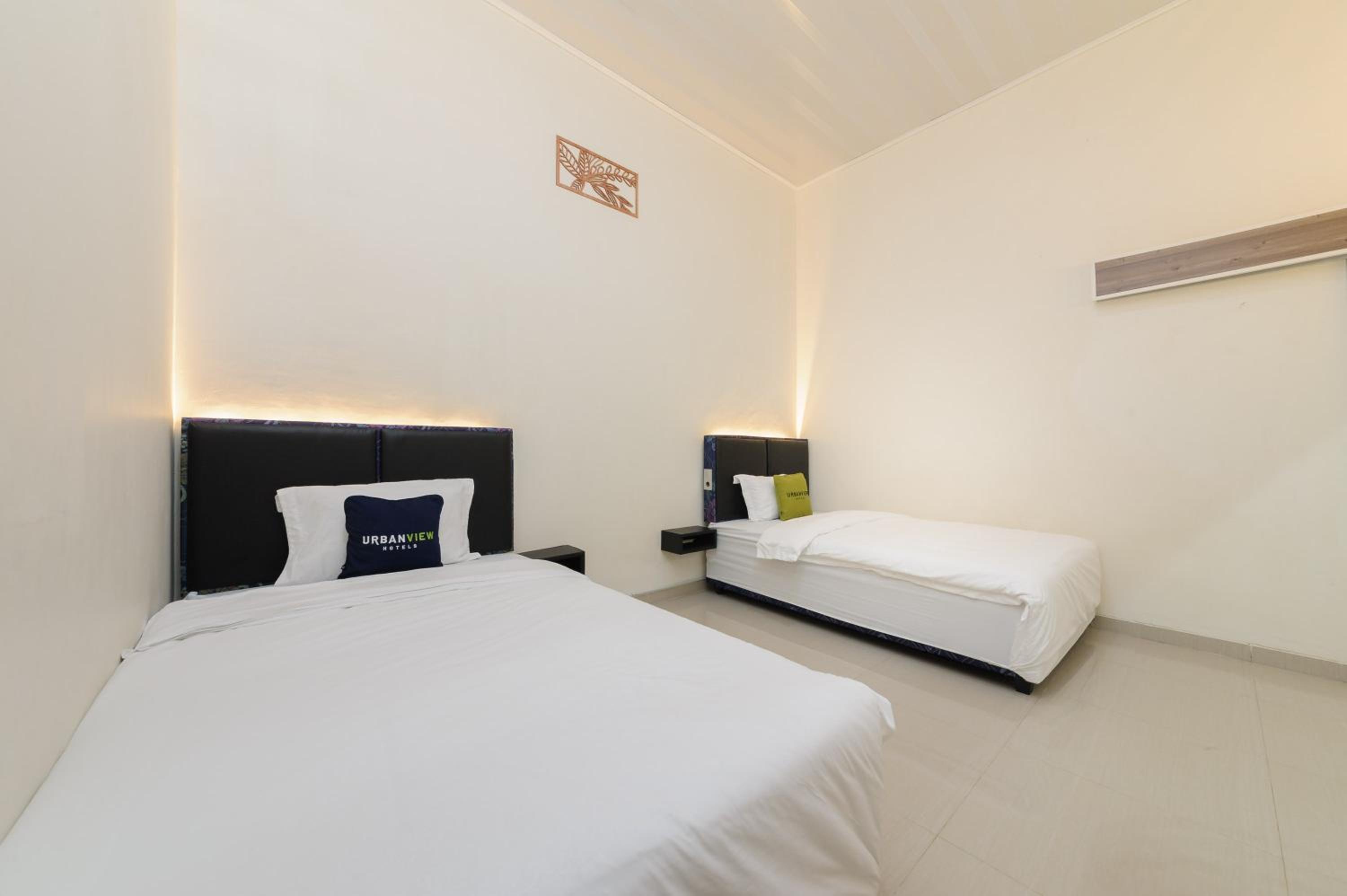 Superior Twin Room - Photo 1