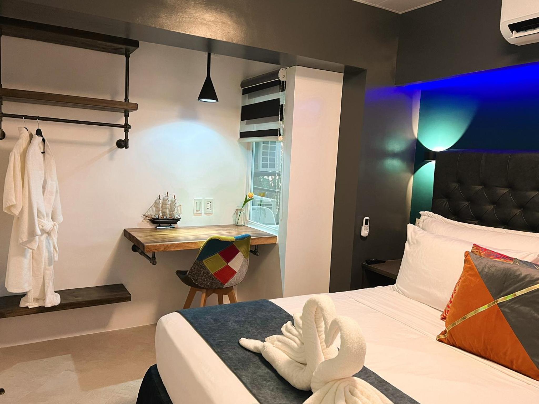 Two-Bedroom Suite - Photo 11
