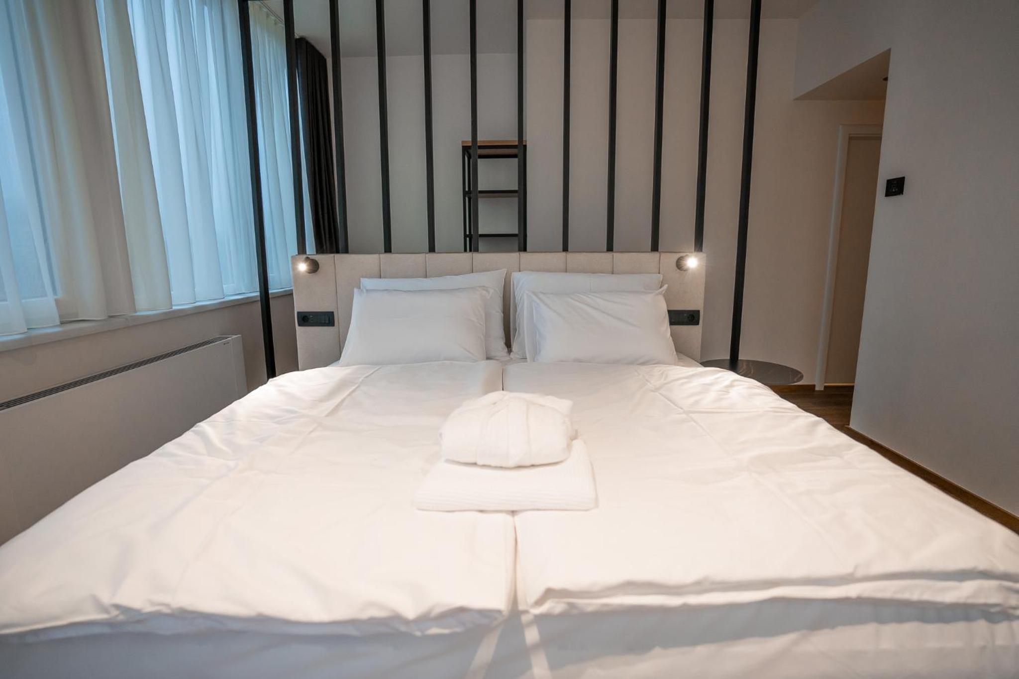 Superior Suite - Photo 2