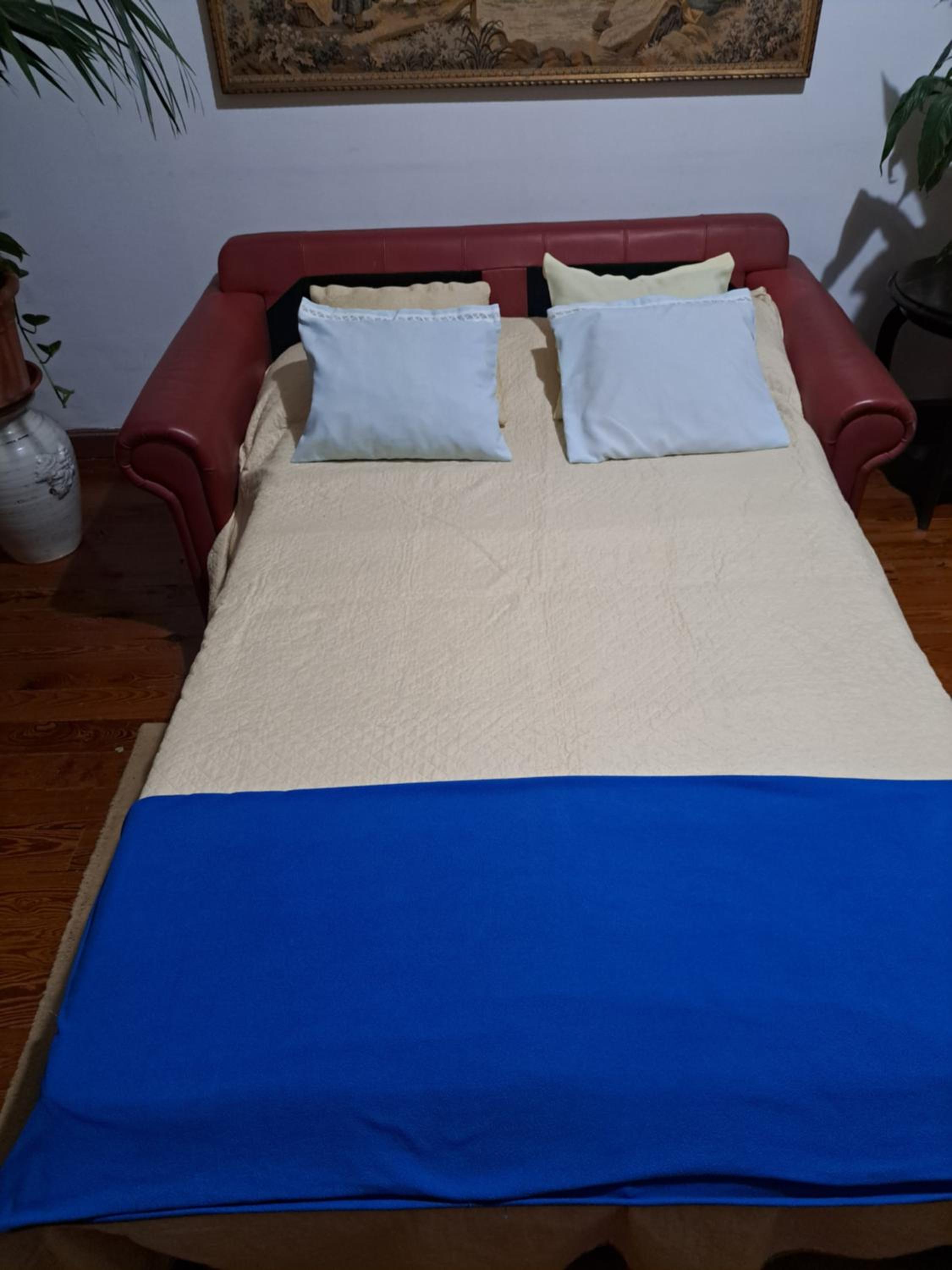 Standard Double Room with Shared Bathroom