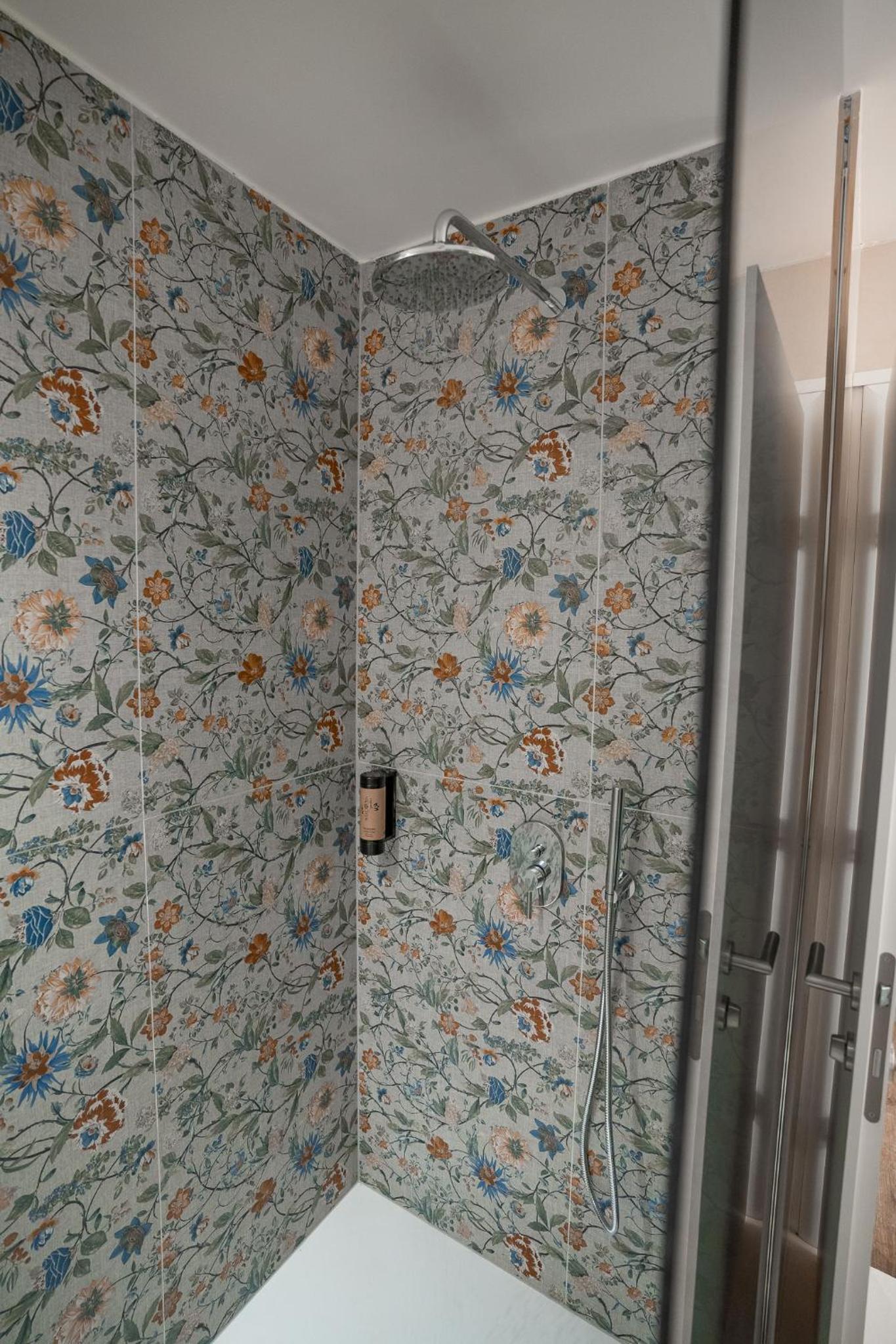 Superior Suite - Photo 6