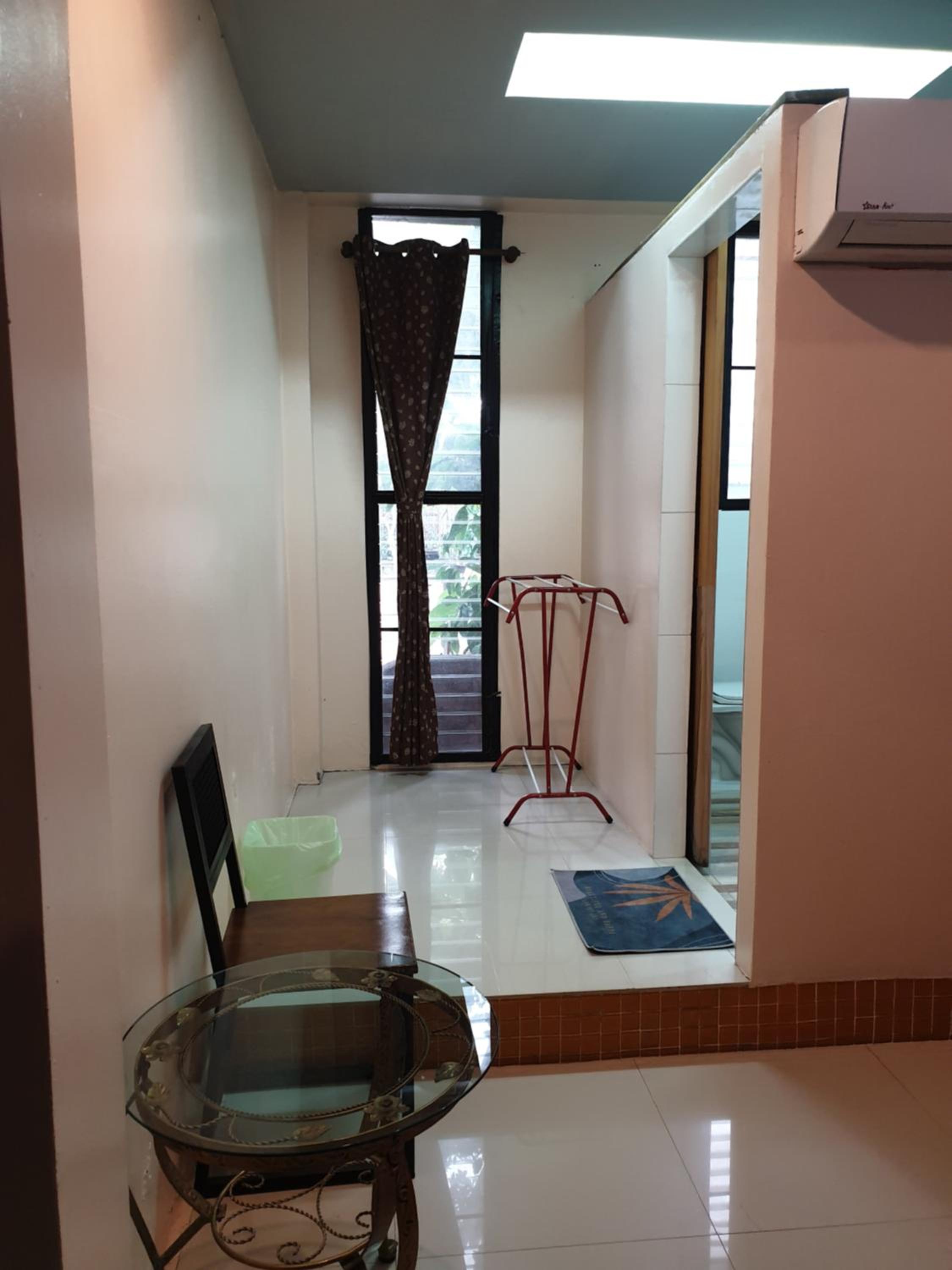 Double Room with Private Bathroom - Photo 12