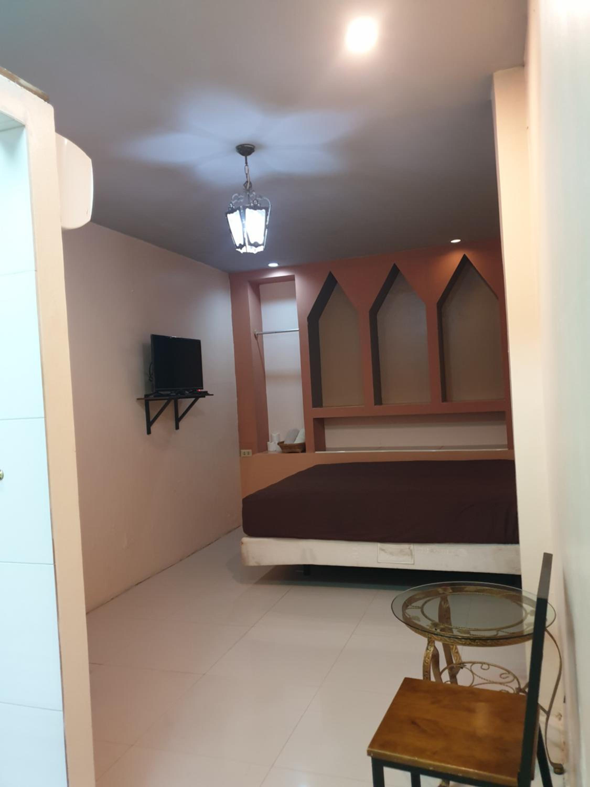 Double Room with Private Bathroom - Photo 13