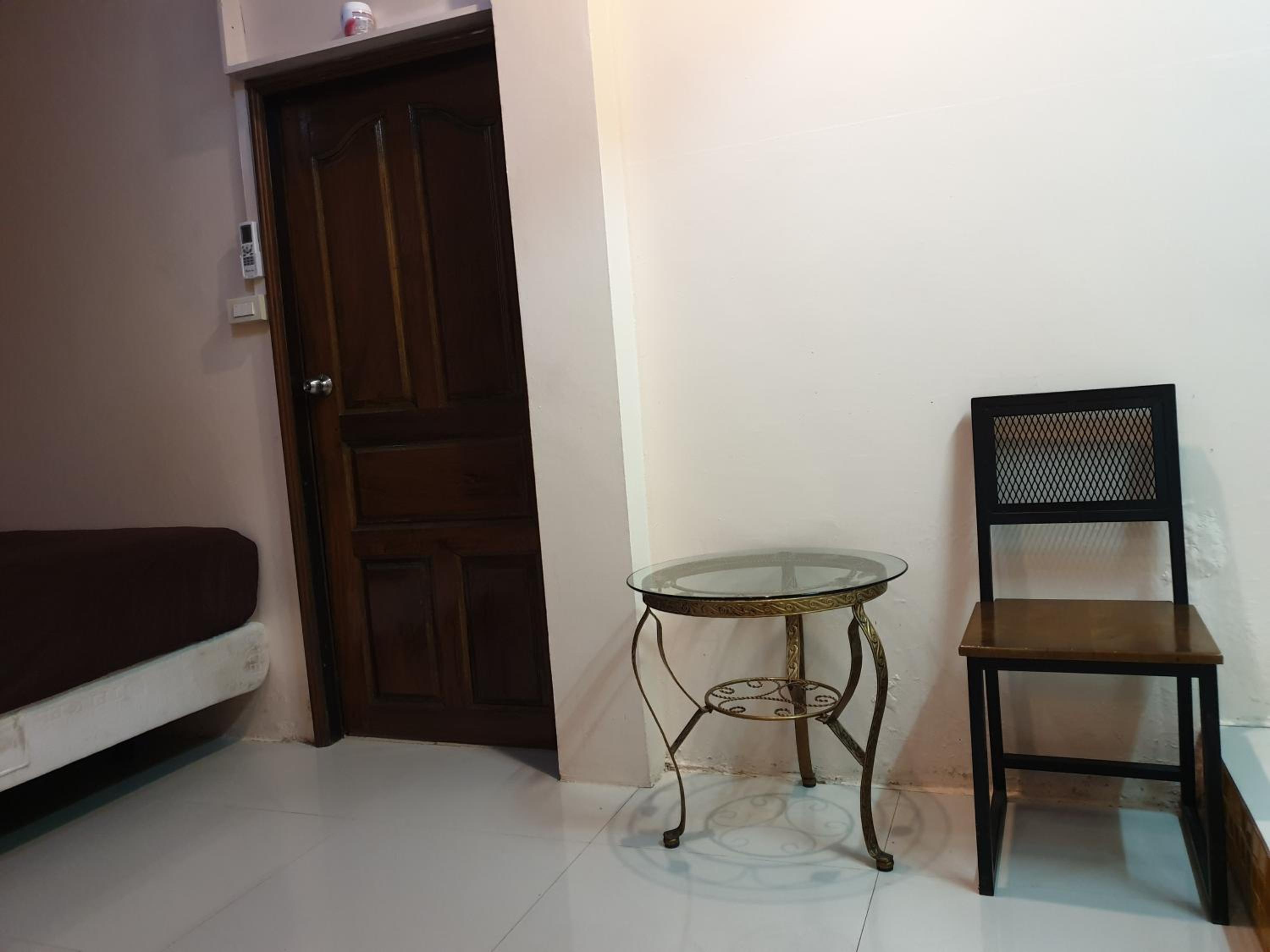Double Room with Private Bathroom - Photo 5