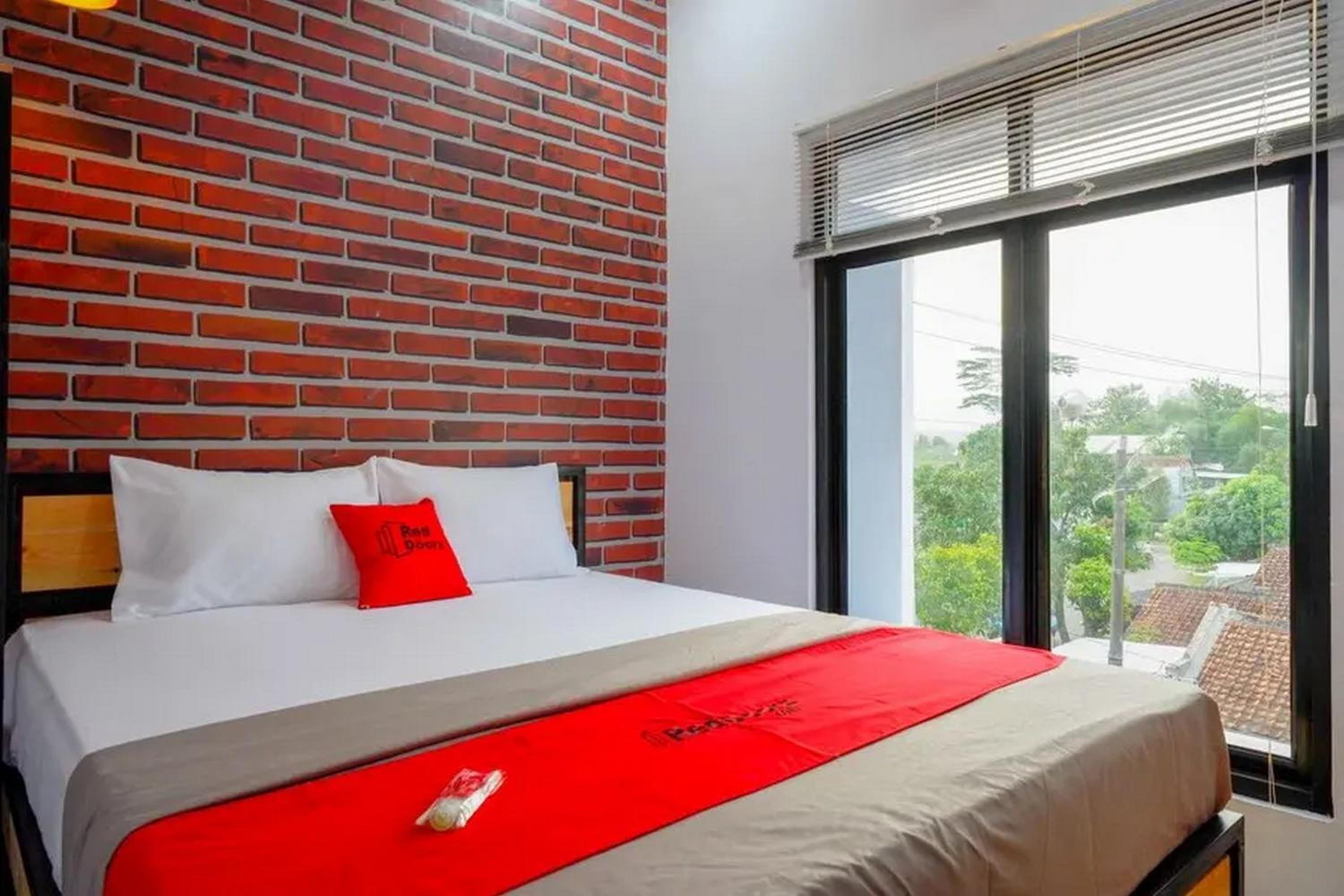 Double Room - Photo 10