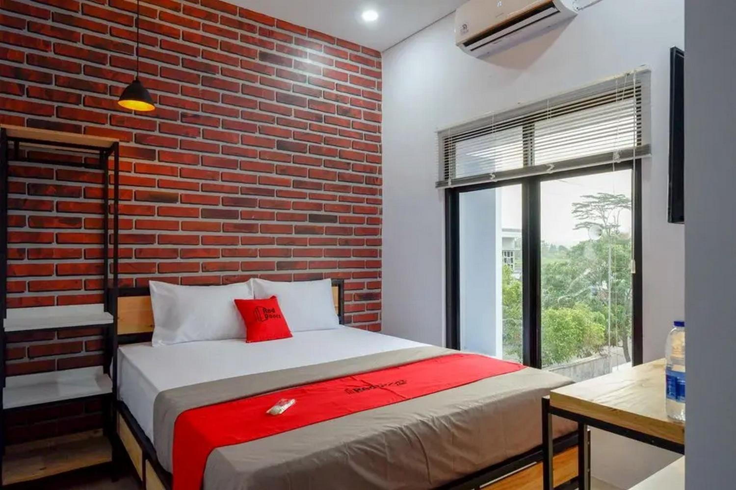 Double Room - Photo 9