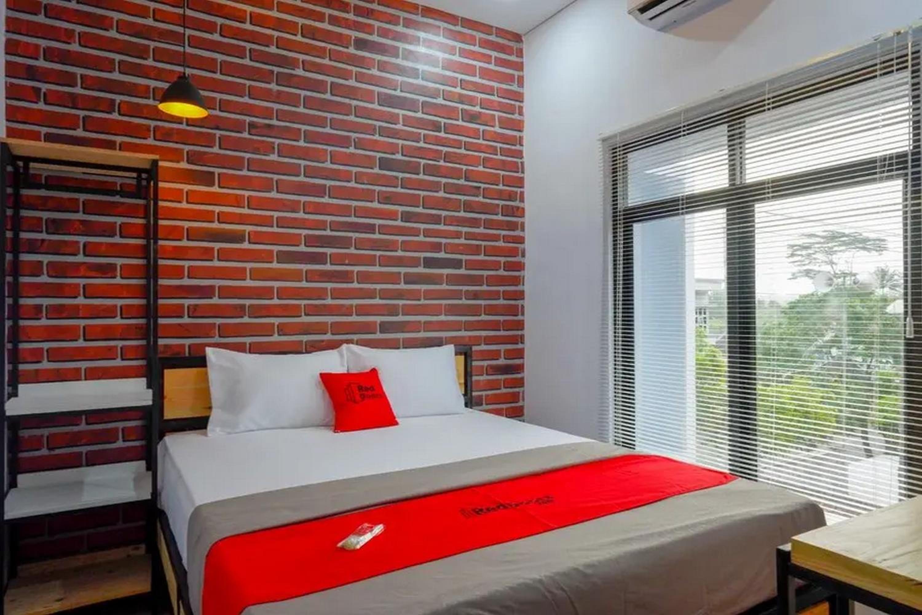 Double Room - Photo 7