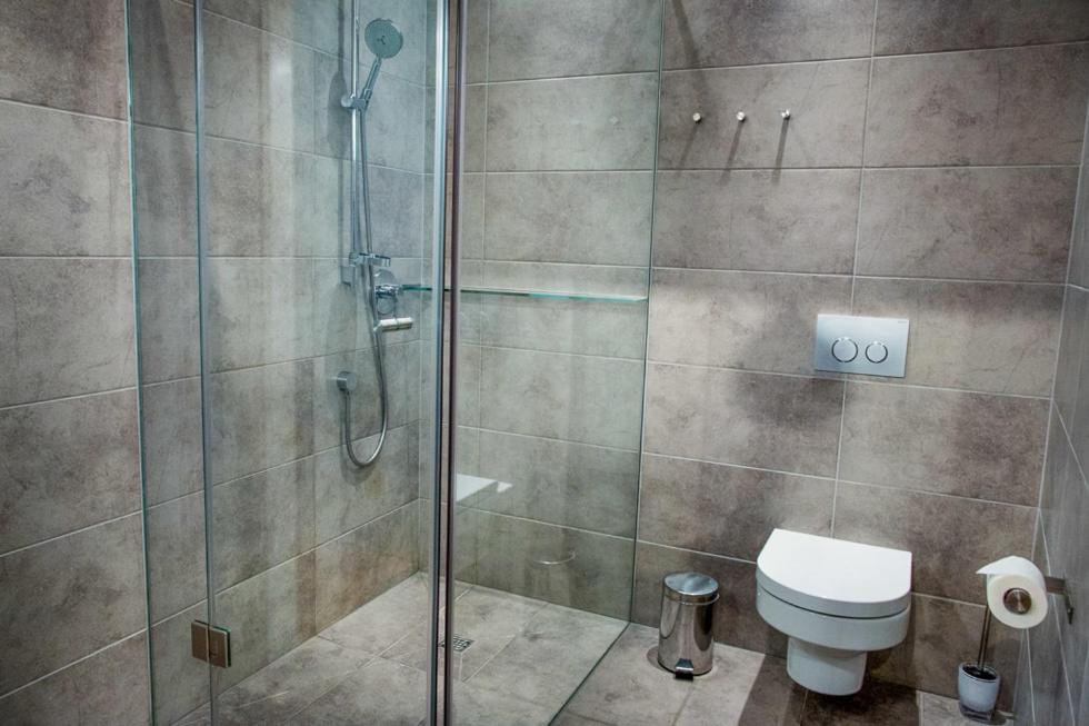 Studio Apartment - Photo 20