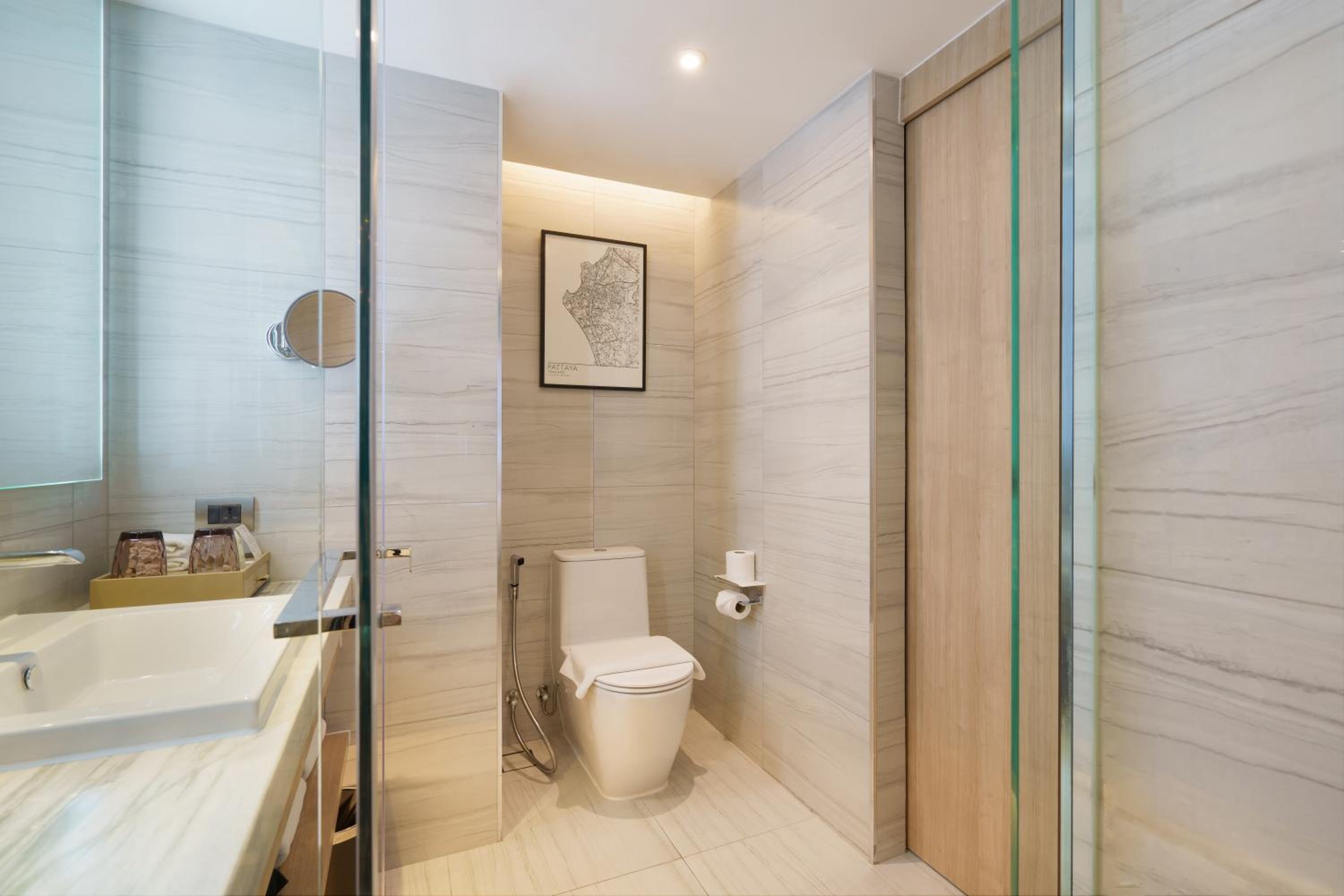 Superior Double Room with Two Double Beds and City View