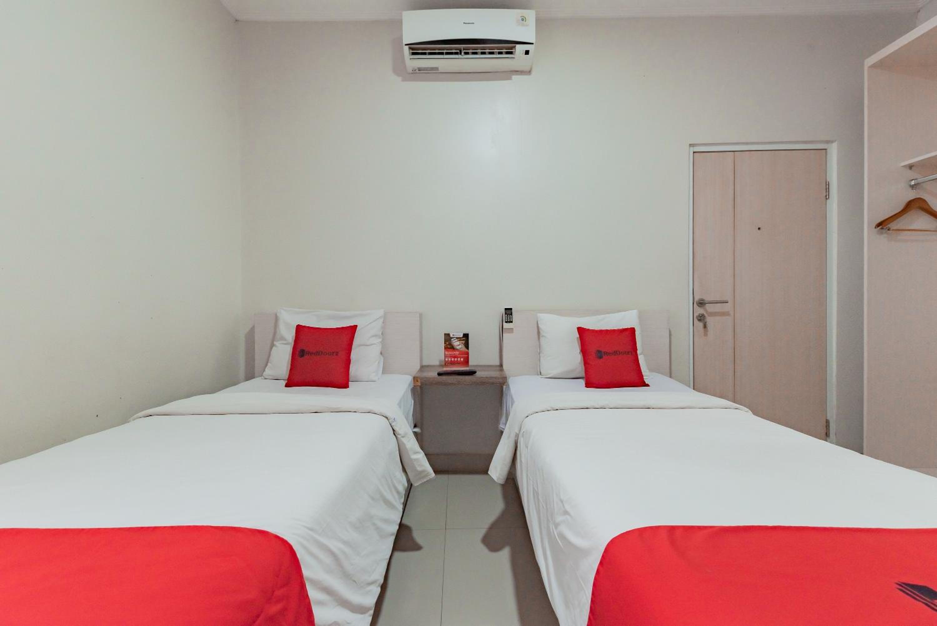 Twin Room - Photo 6