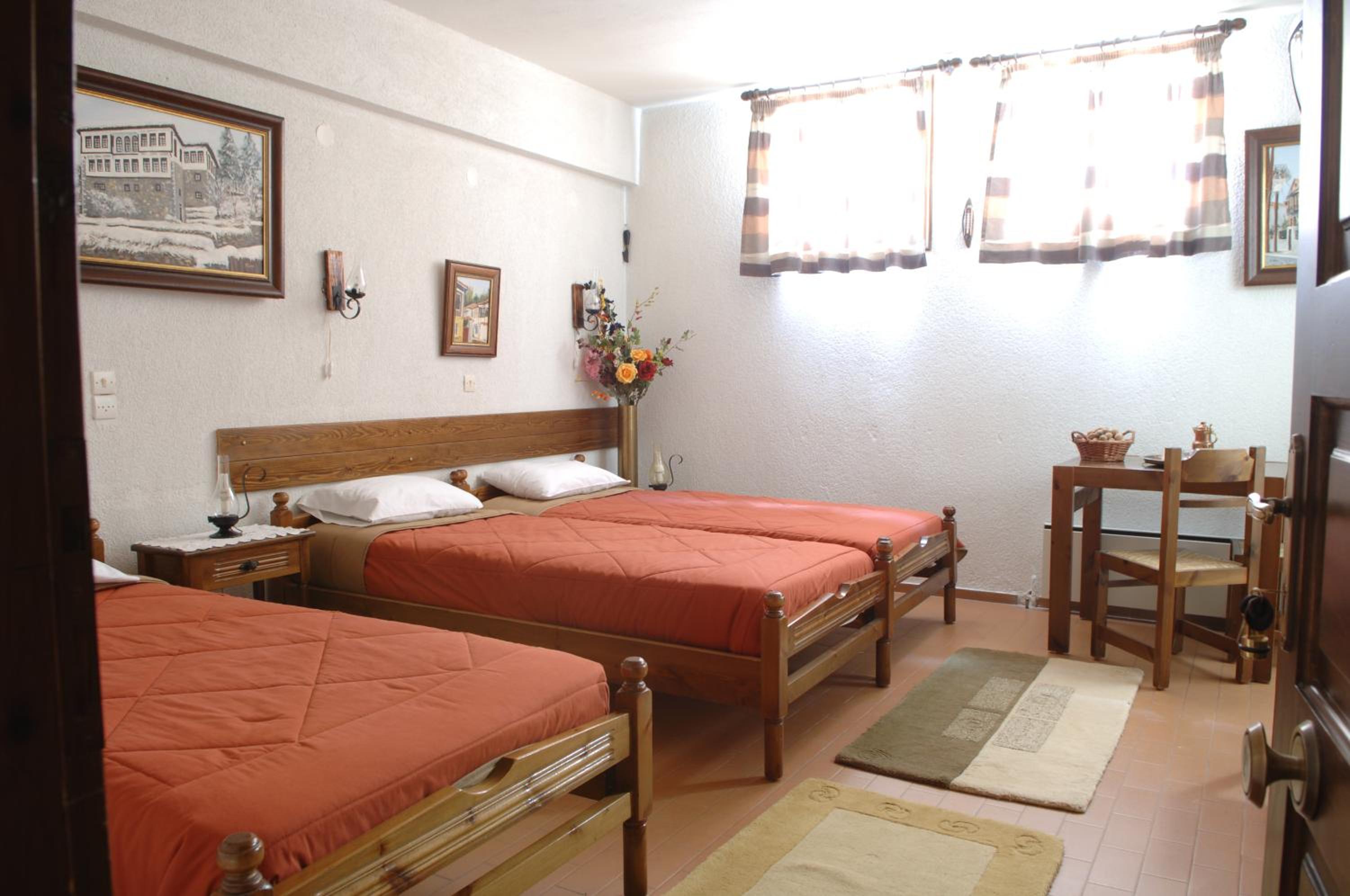 Triple Room with Private Bathroom photo 3