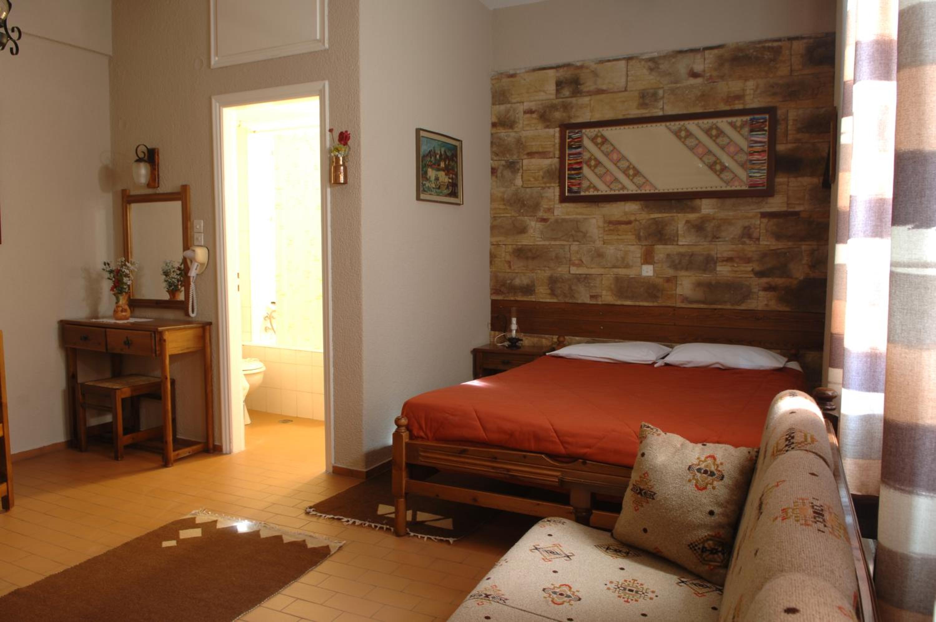 Triple Room with Private Bathroom photo 1