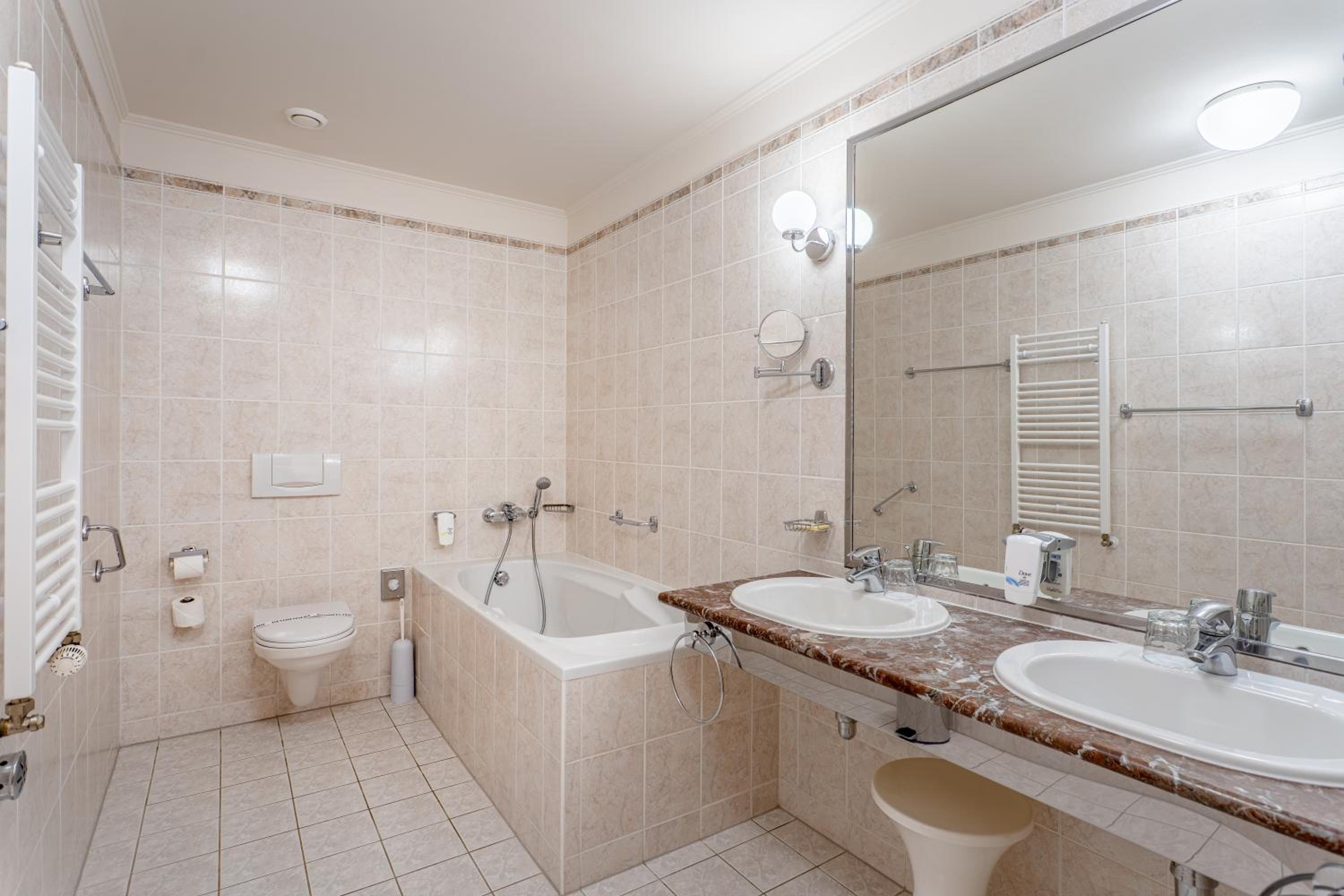 Junior Suite - Photo 2