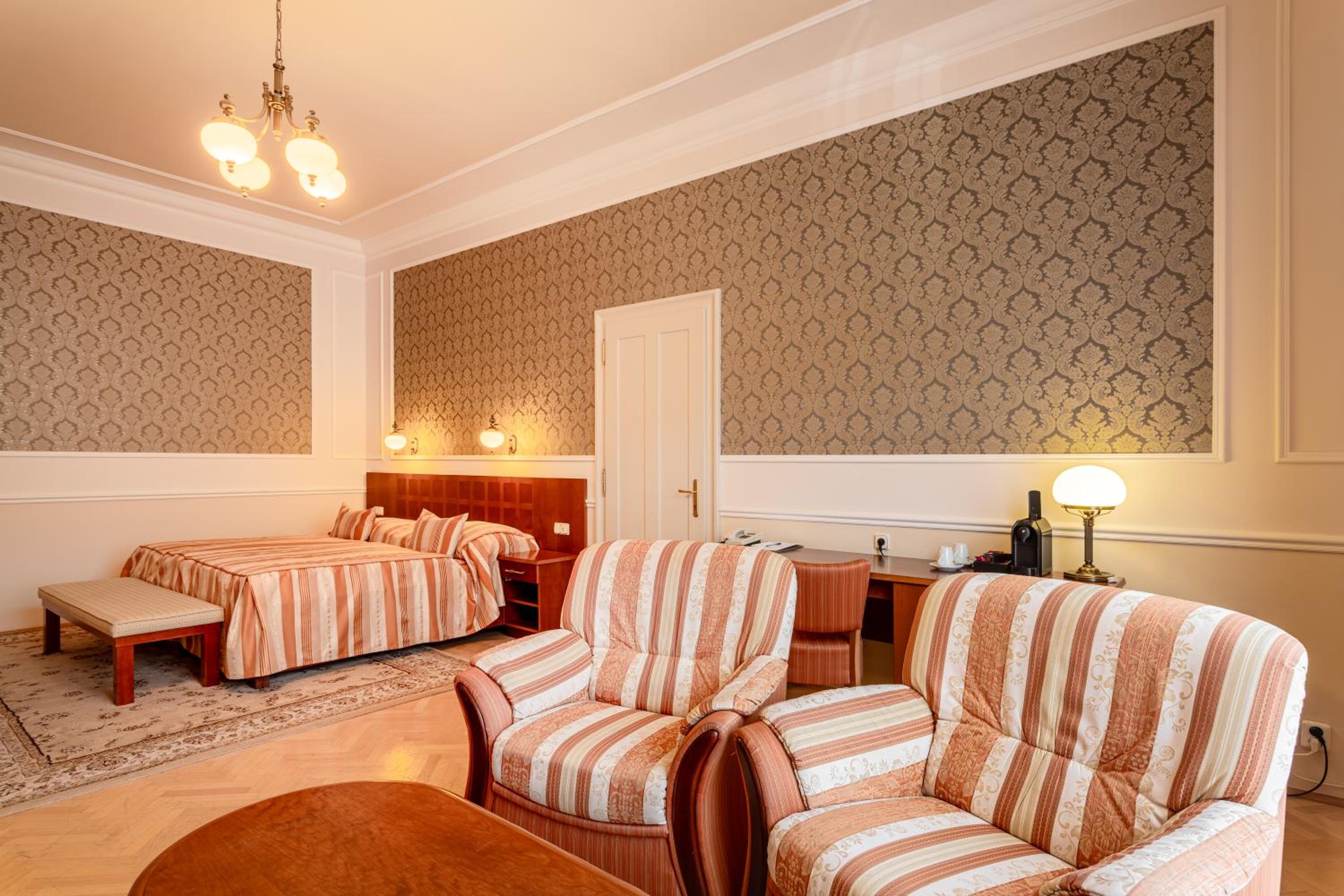 Double Room Superior Plus - Photo 3