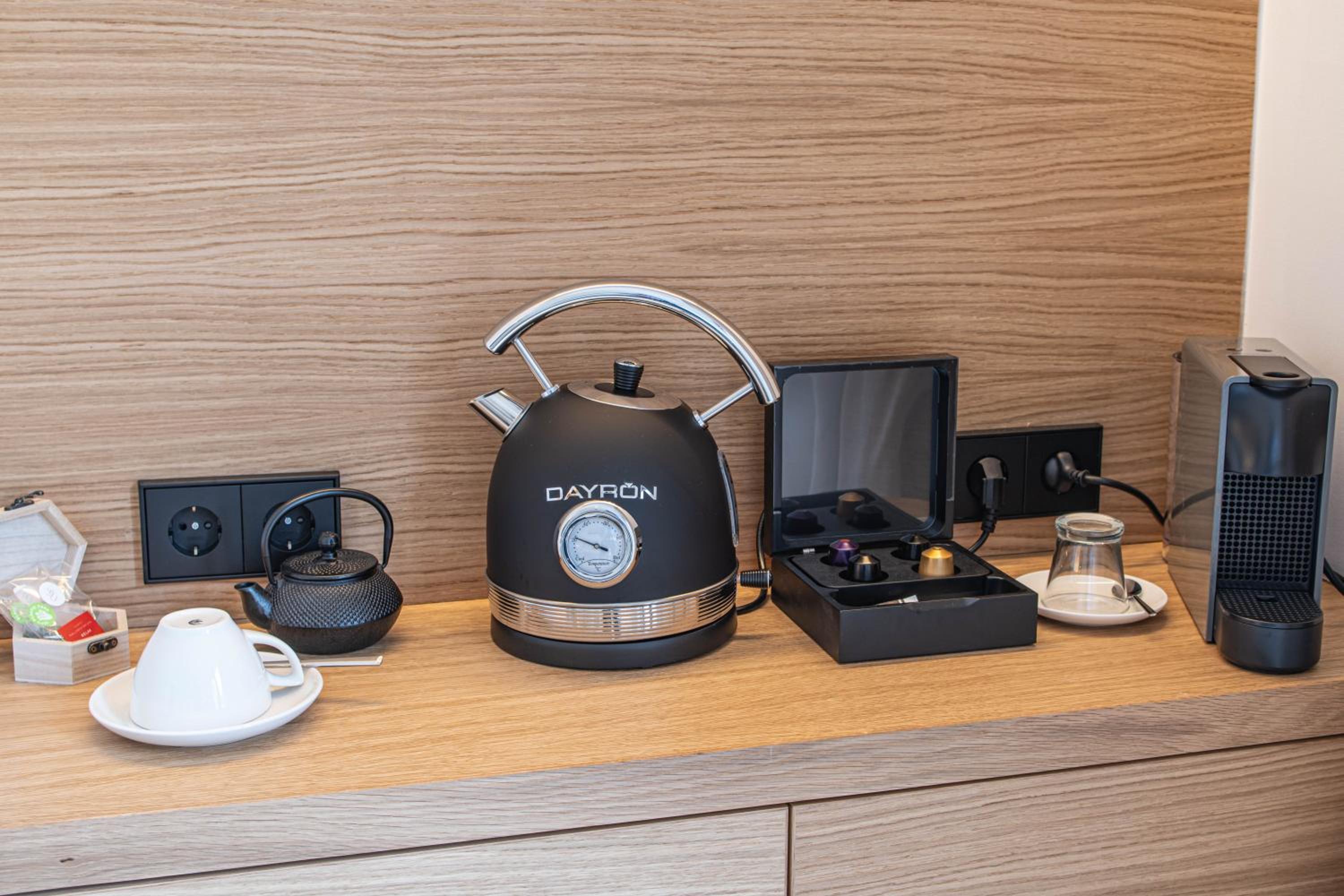 Deluxe Junior Suite - Photo 3
