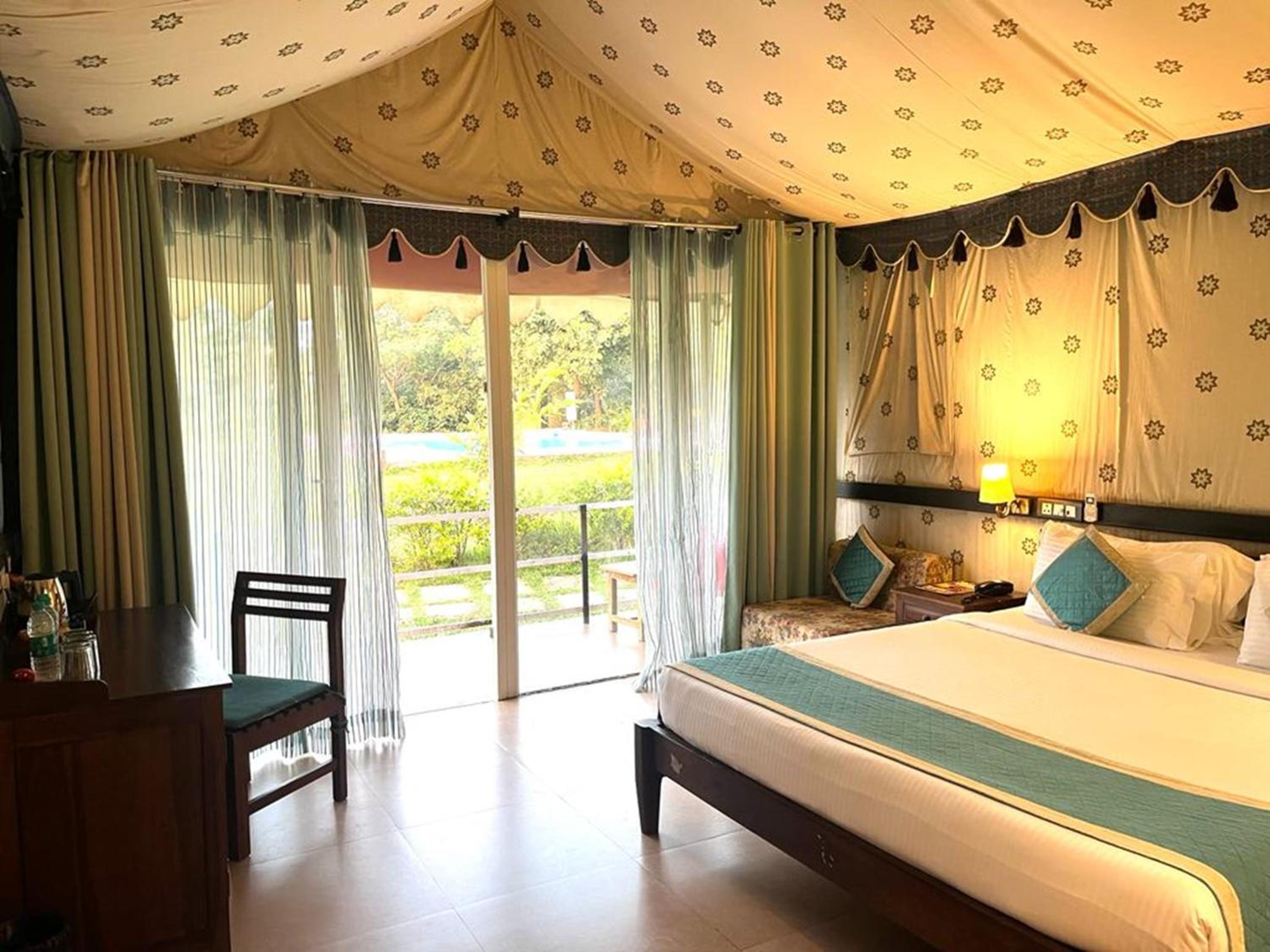 Premium AC Tent - Photo 5