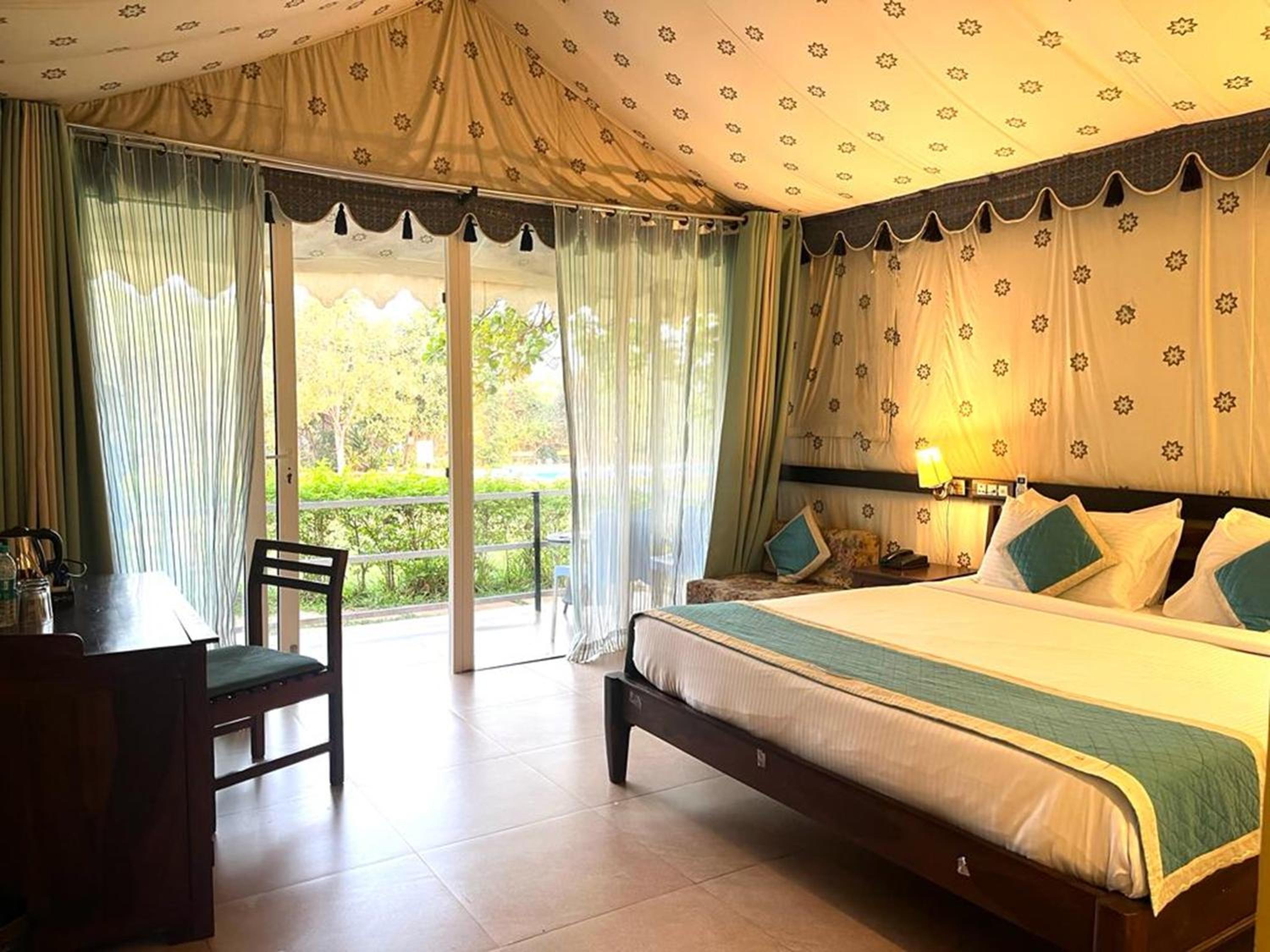 Premium AC Tent - Photo 1